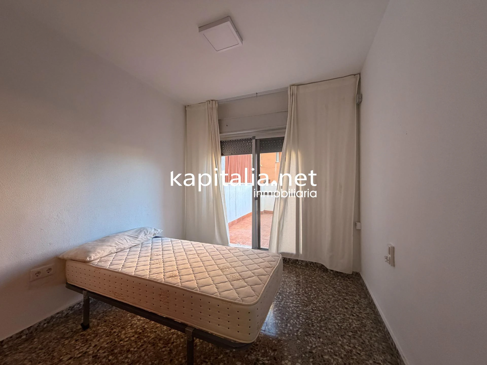 PRIMER PISO CON TERRAZA EN EXCLUSIVA EN KAPITALIA