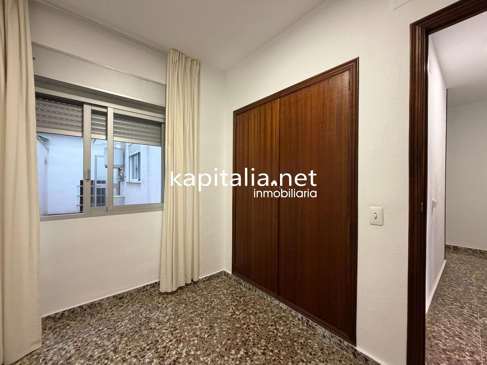 PRIMER PISO CON TERRAZA EN EXCLUSIVA EN KAPITALIA