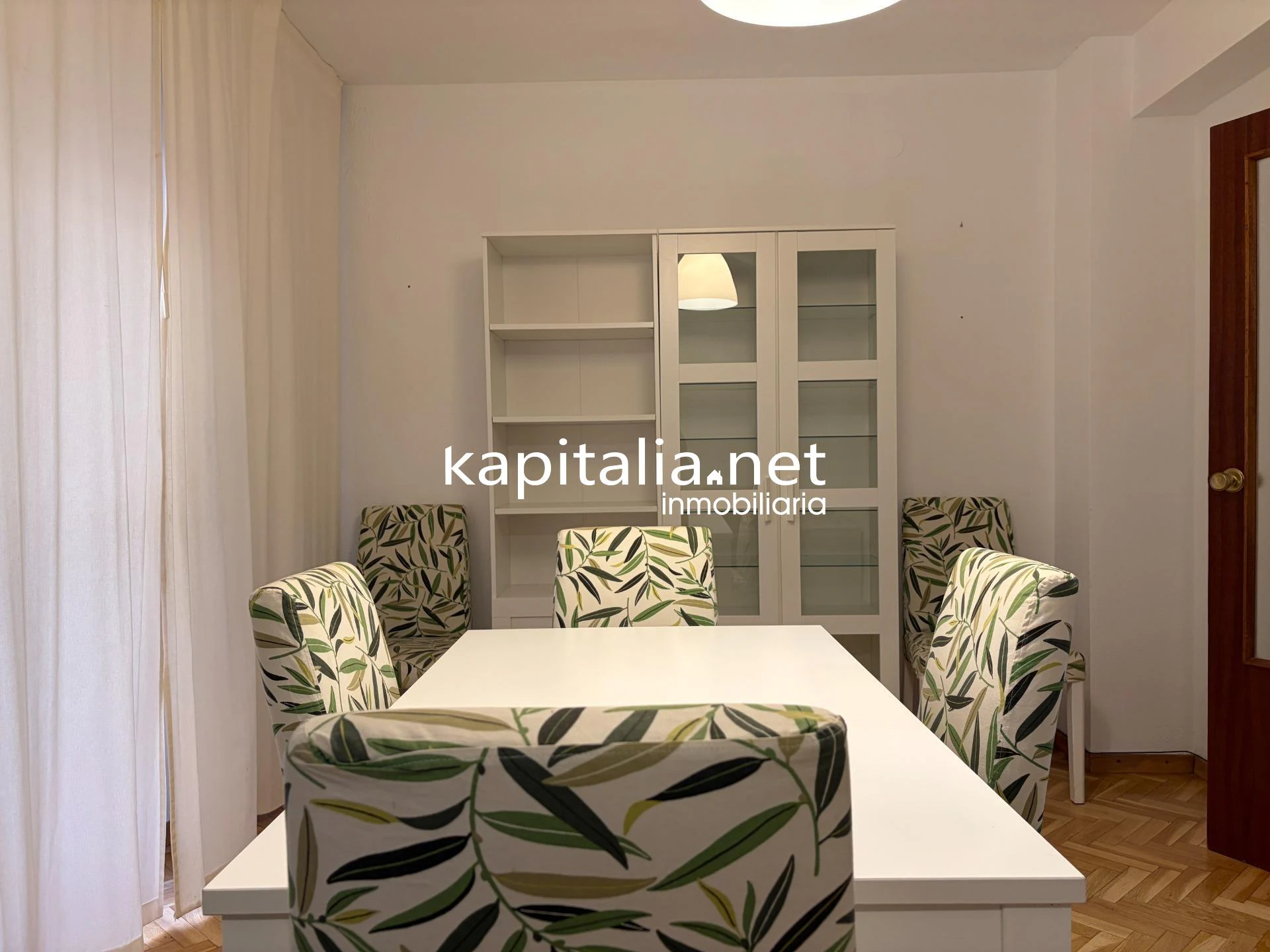 PRIMER PISO CON TERRAZA EN EXCLUSIVA EN KAPITALIA
