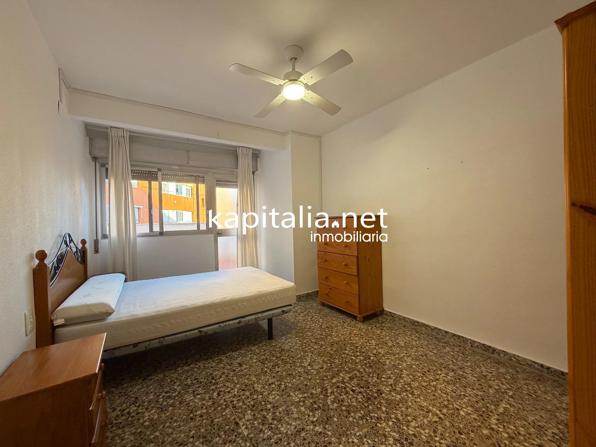 PRIMER PISO CON TERRAZA EN EXCLUSIVA EN KAPITALIA