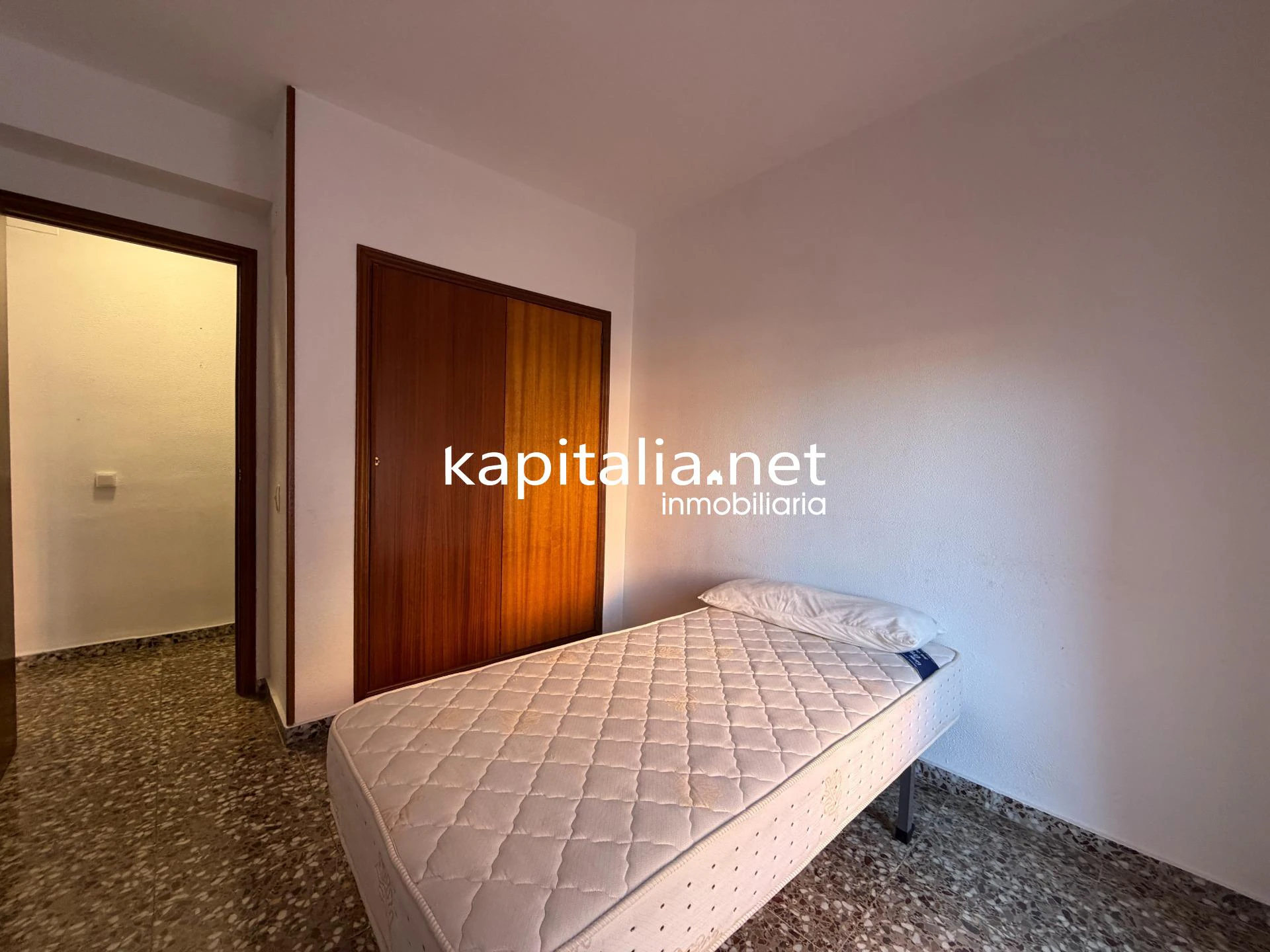 PRIMER PISO CON TERRAZA EN EXCLUSIVA EN KAPITALIA