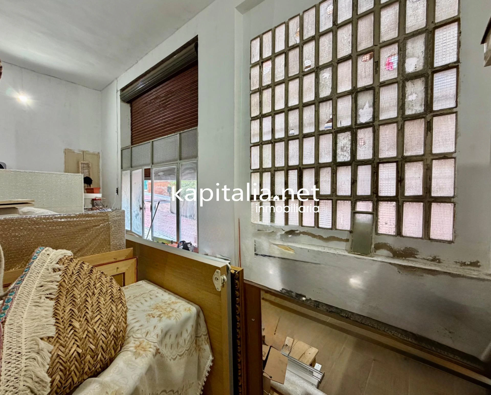 Oportunidad Única! Local con posibilidad de cambio de uso a vivienda junto a La Rosaleda