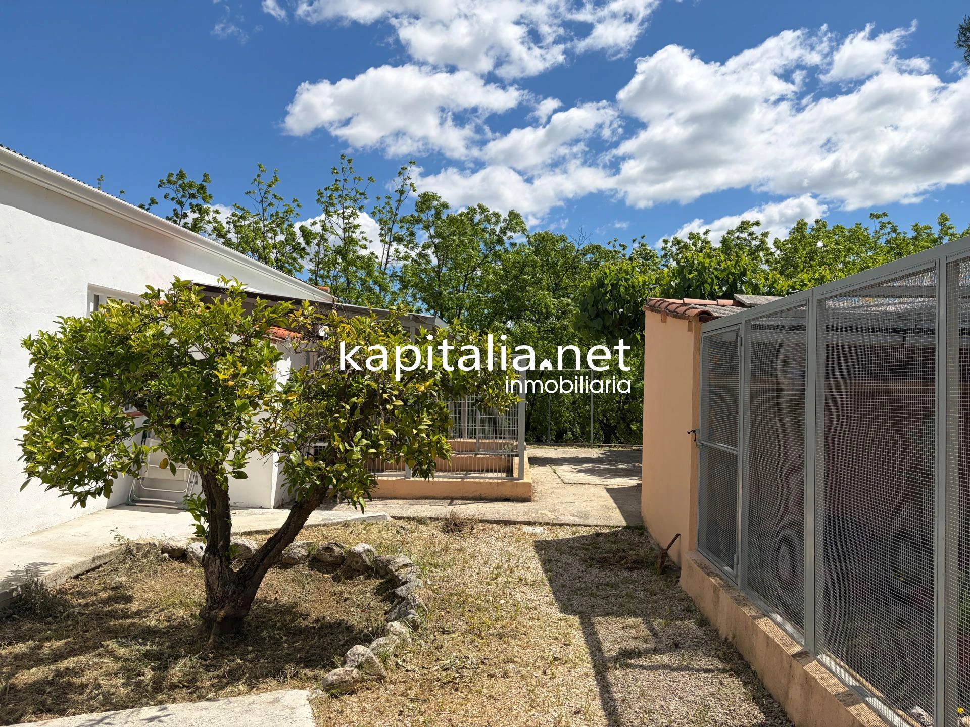 CHALET VENTA EN EXCLUSIVA EN KAPITALIA Y MUY CERCA DE LA CIUDAD.