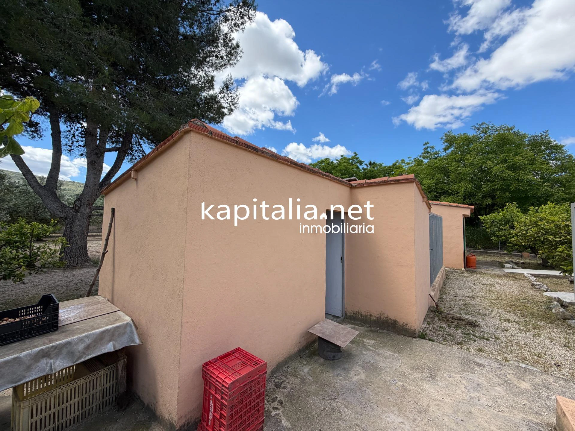 CHALET VENTA EN EXCLUSIVA EN KAPITALIA Y MUY CERCA DE LA CIUDAD.