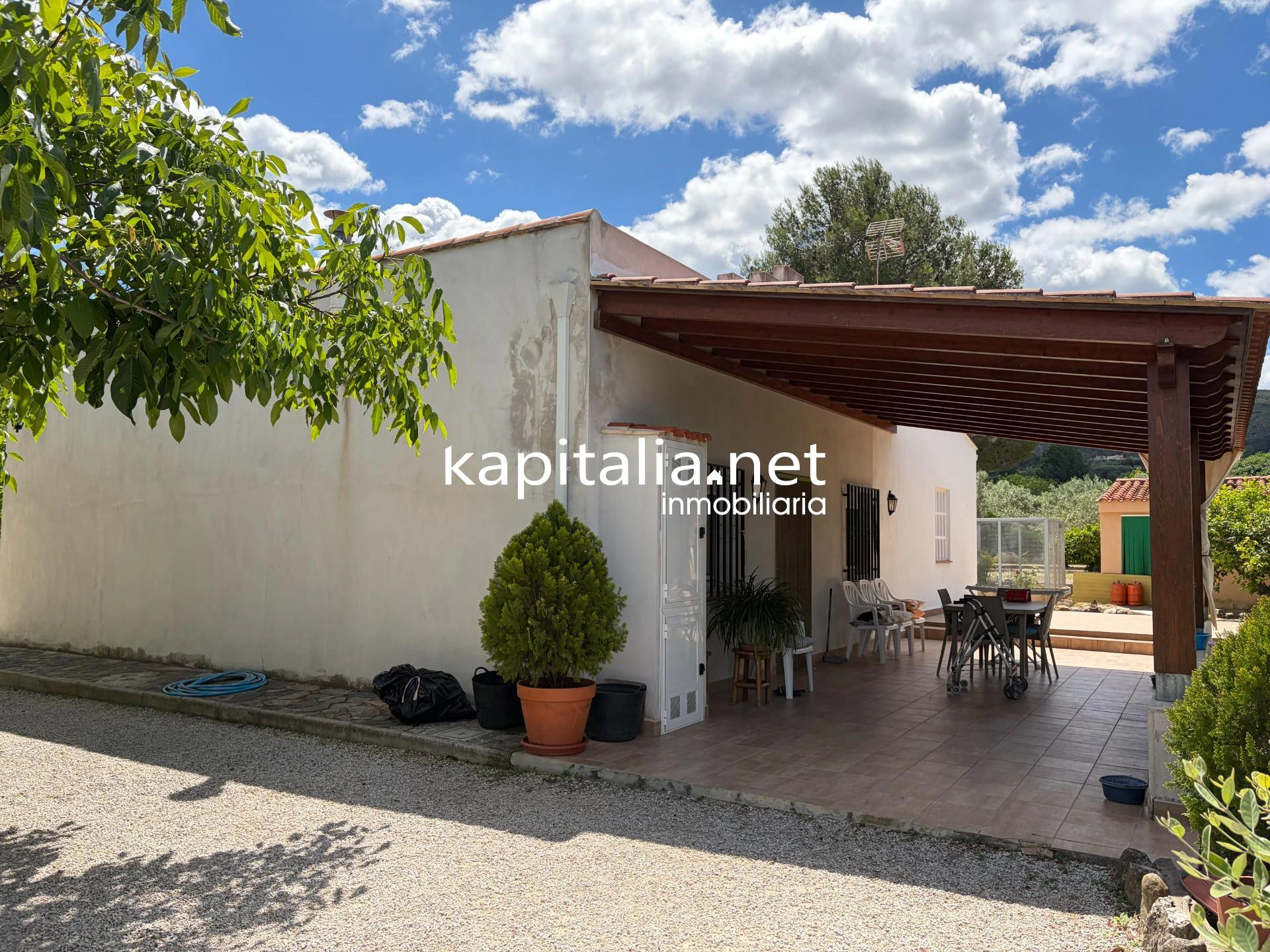 CHALET VENTA EN EXCLUSIVA EN KAPITALIA Y MUY CERCA DE LA CIUDAD.