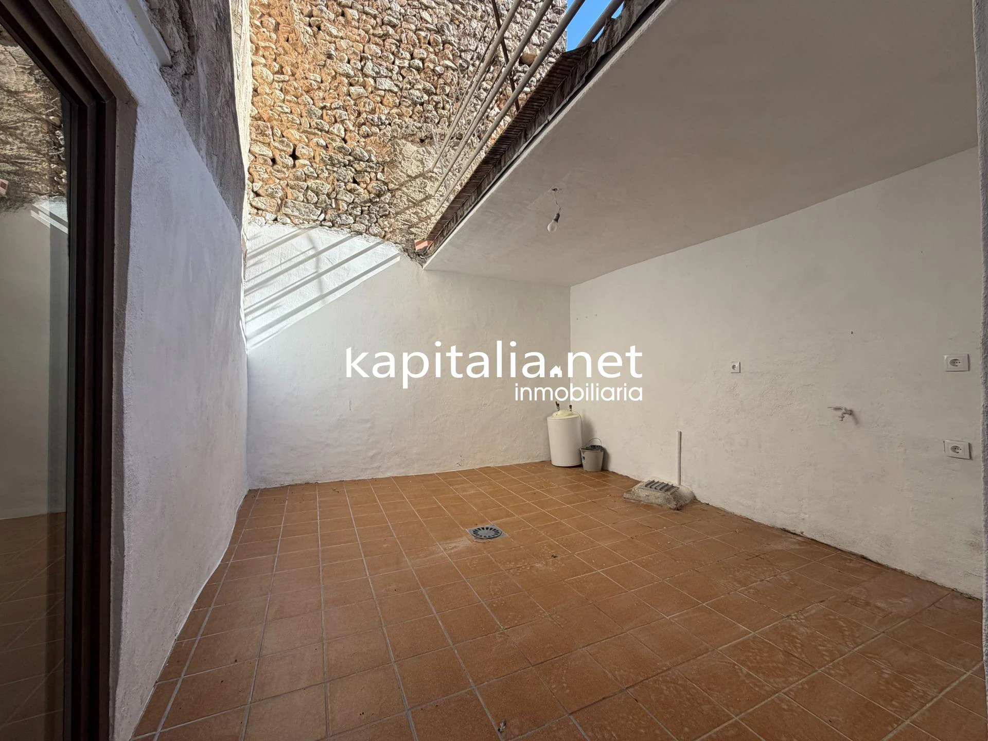 10395 - Casa reformada en Almudaina.