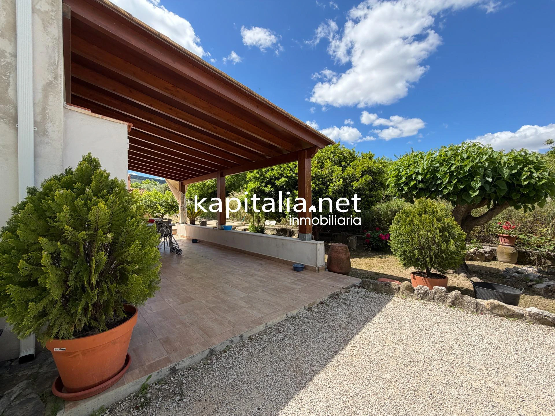 CHALET VENTA EN EXCLUSIVA EN KAPITALIA Y MUY CERCA DE LA CIUDAD.