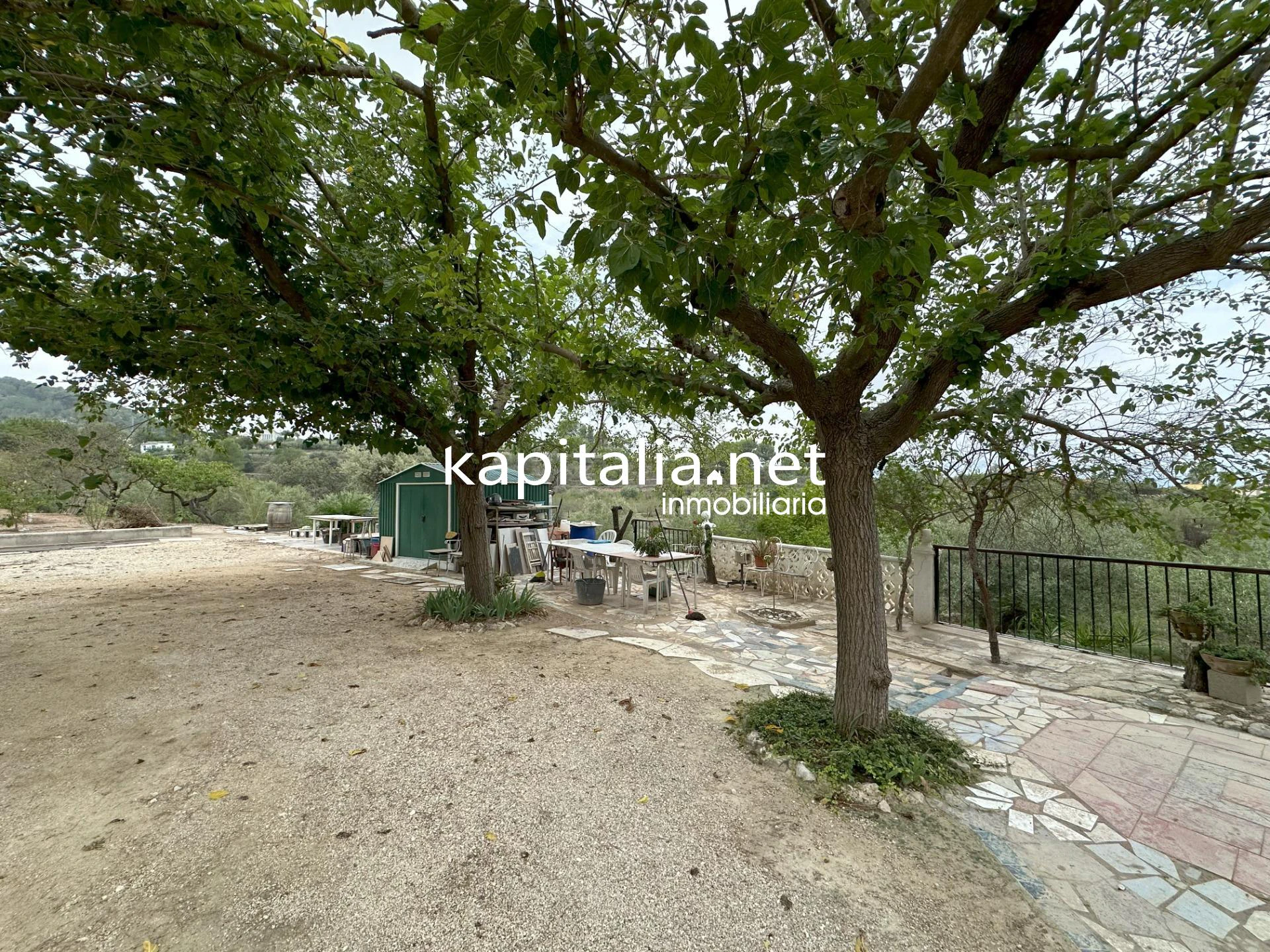 09410 - PARCELA CON CASITA A LA VENTA EN ONTINYENT