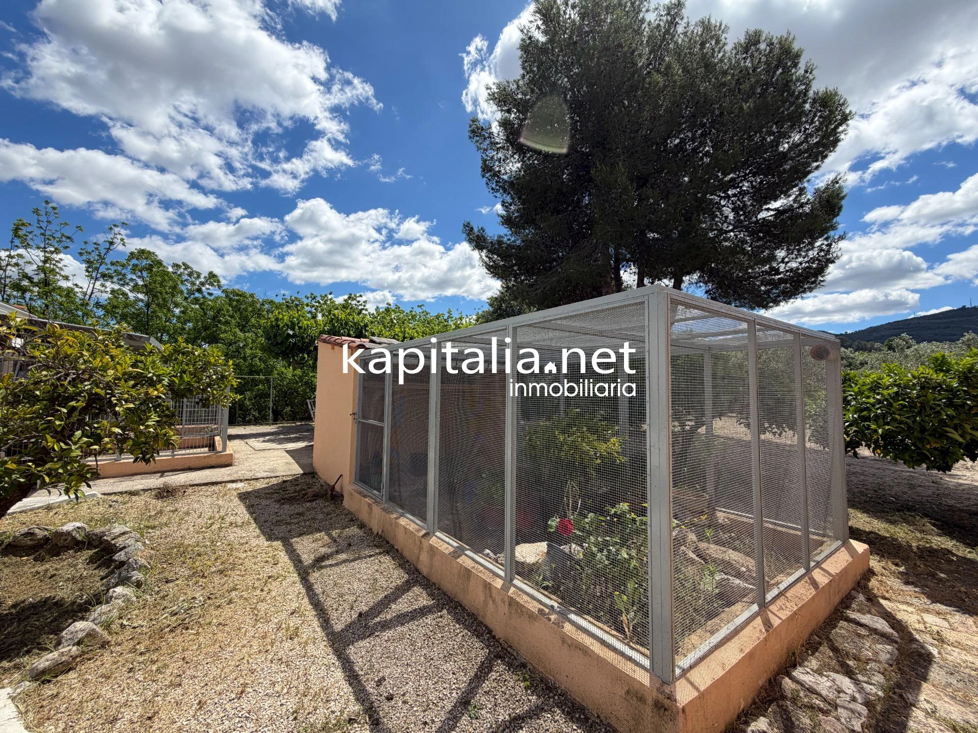 CHALET VENTA EN EXCLUSIVA EN KAPITALIA Y MUY CERCA DE LA CIUDAD.