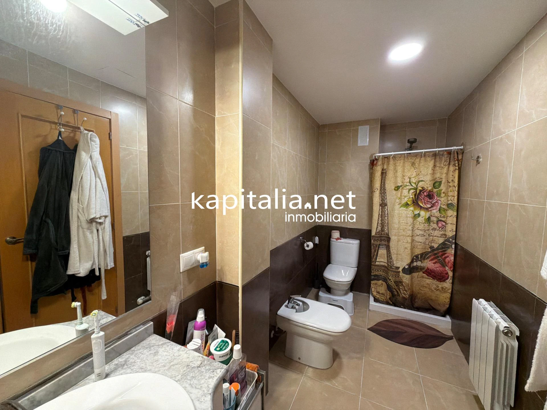 MAGNÍFICA VIVIENDA DE 4 HABITACIONES EN EDIFICIO DE RECIENTE CONSTRUCCIÓN