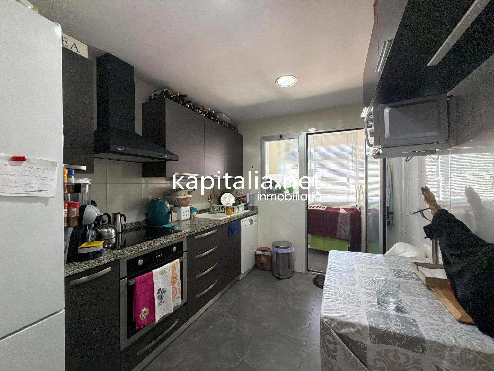 MAGNÍFICA VIVIENDA DE 4 HABITACIONES EN EDIFICIO DE RECIENTE CONSTRUCCIÓN