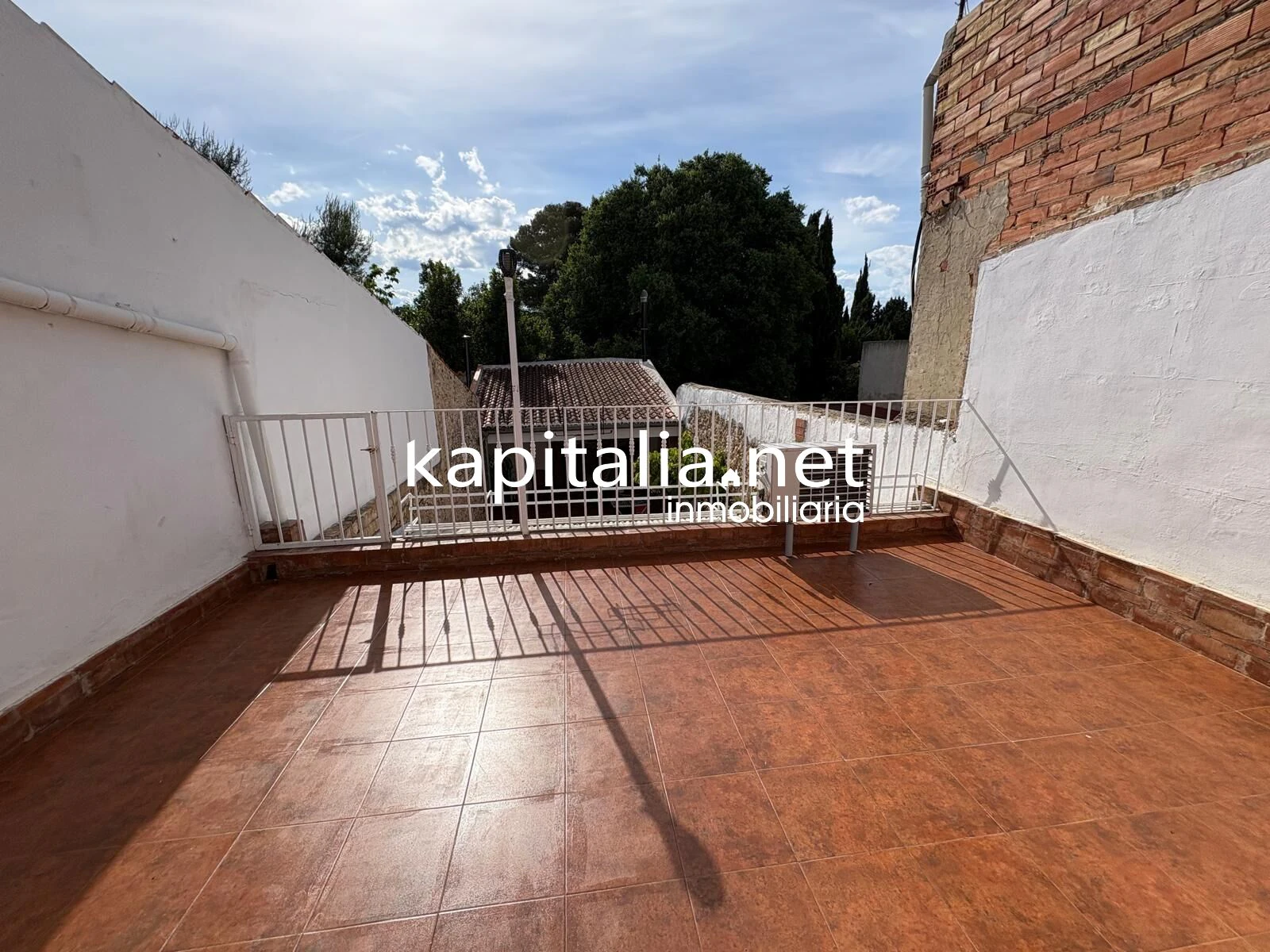 ESPECTACULAR CASA ADOSADA TOTALMENTE REFORMADA Y EQUIPADA LISTA PARA ENTRAR A VIVIR A LA VENTA EN MANUEL