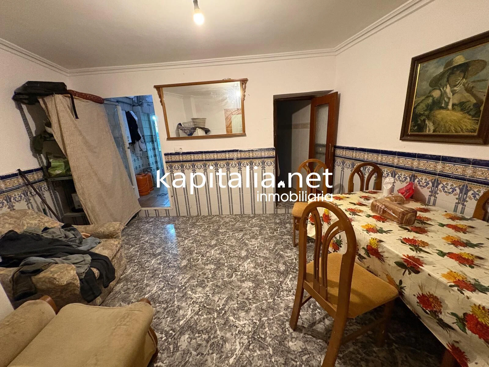 CASA CON GARAJE A LA VENTA EN XATIVA