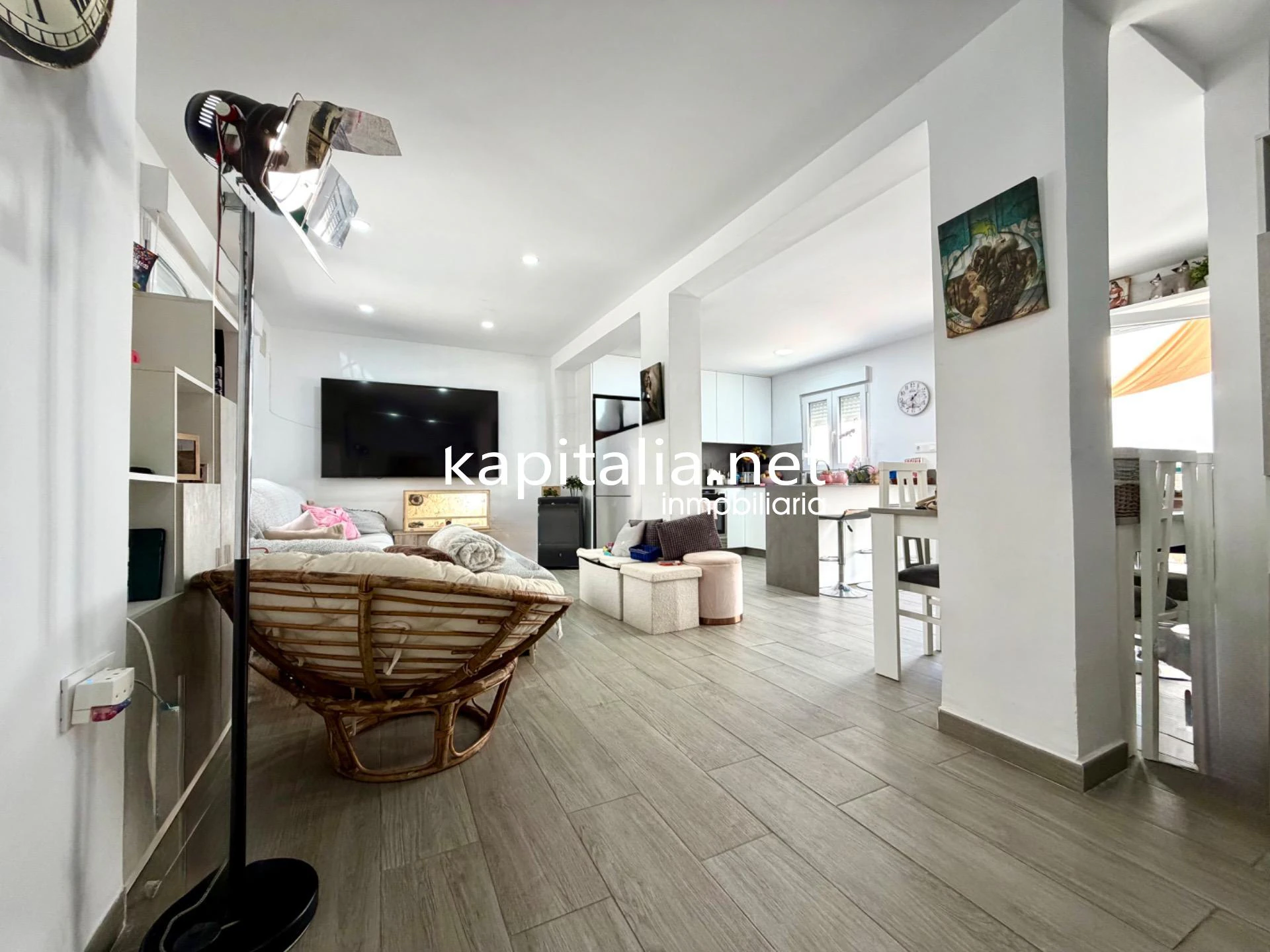 ¡Espectacular casa en Muro reformada practica con terraza, diseño y máxima tranquilidad!