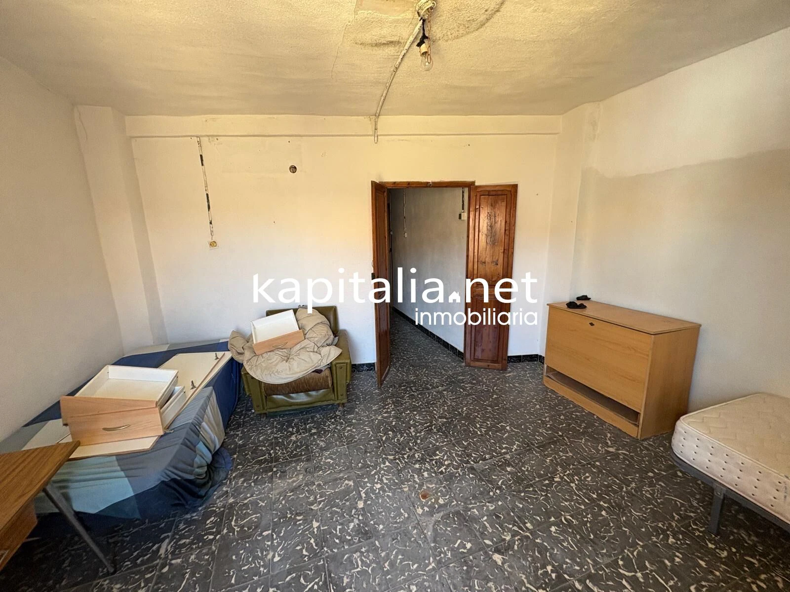 10475 - CASA CON GARAJE A LA VENTA EN XATIVA