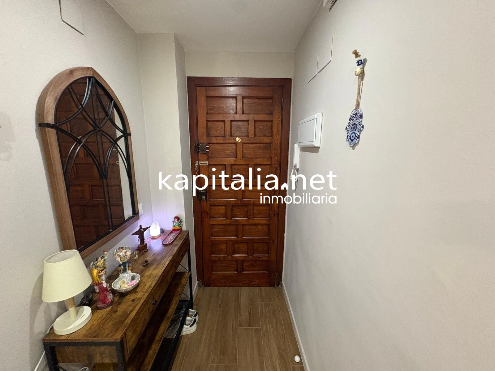 MAGNIFICO APARTAMENTO A LA VENTA EN PRIMERA LINEA DE LA PLAYA DE GANDIA TOTALMENTE EQUIPADO Y CON GARAJE PRIVADO