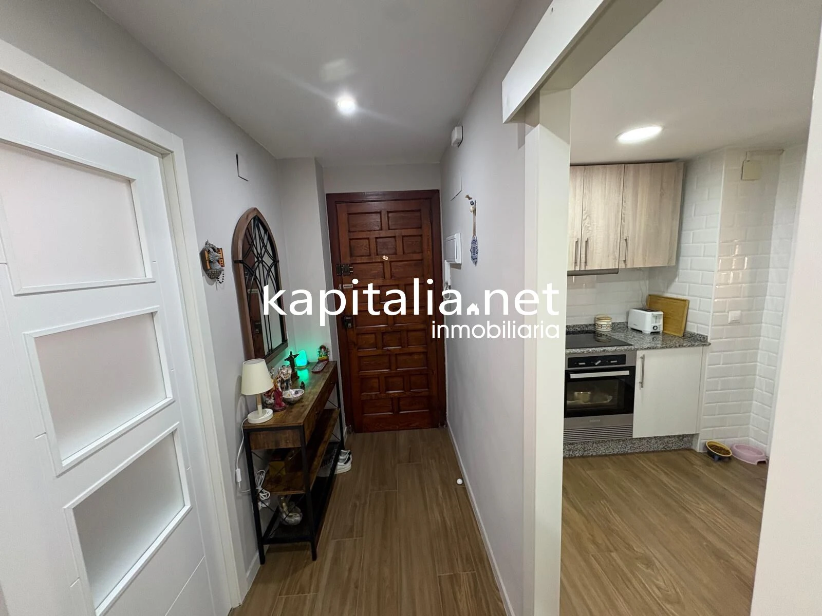 MAGNIFICO APARTAMENTO A LA VENTA EN PRIMERA LINEA DE LA PLAYA DE GANDIA TOTALMENTE EQUIPADO Y CON GARAJE PRIVADO