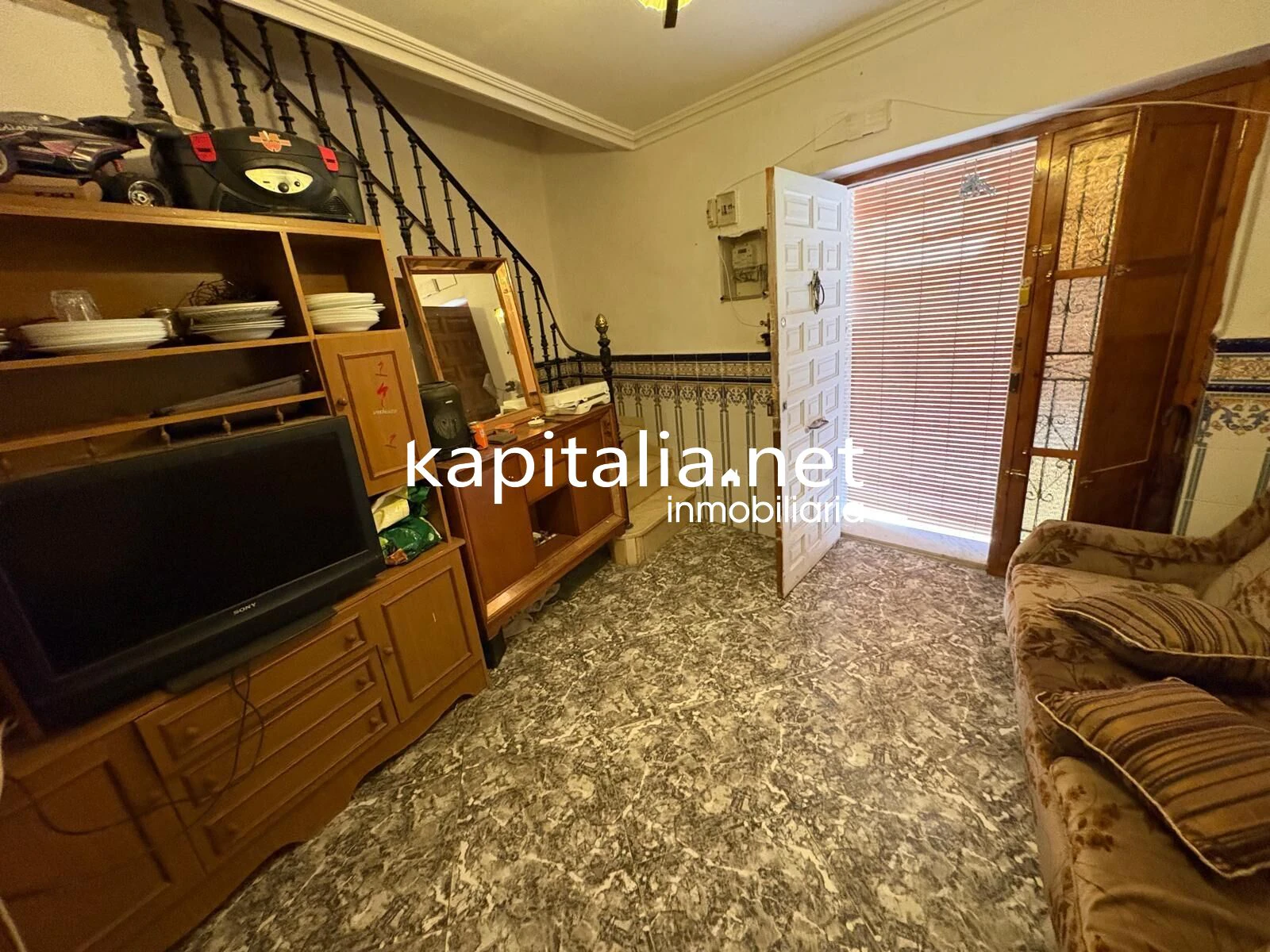 10475 - CASA CON GARAJE A LA VENTA EN XATIVA