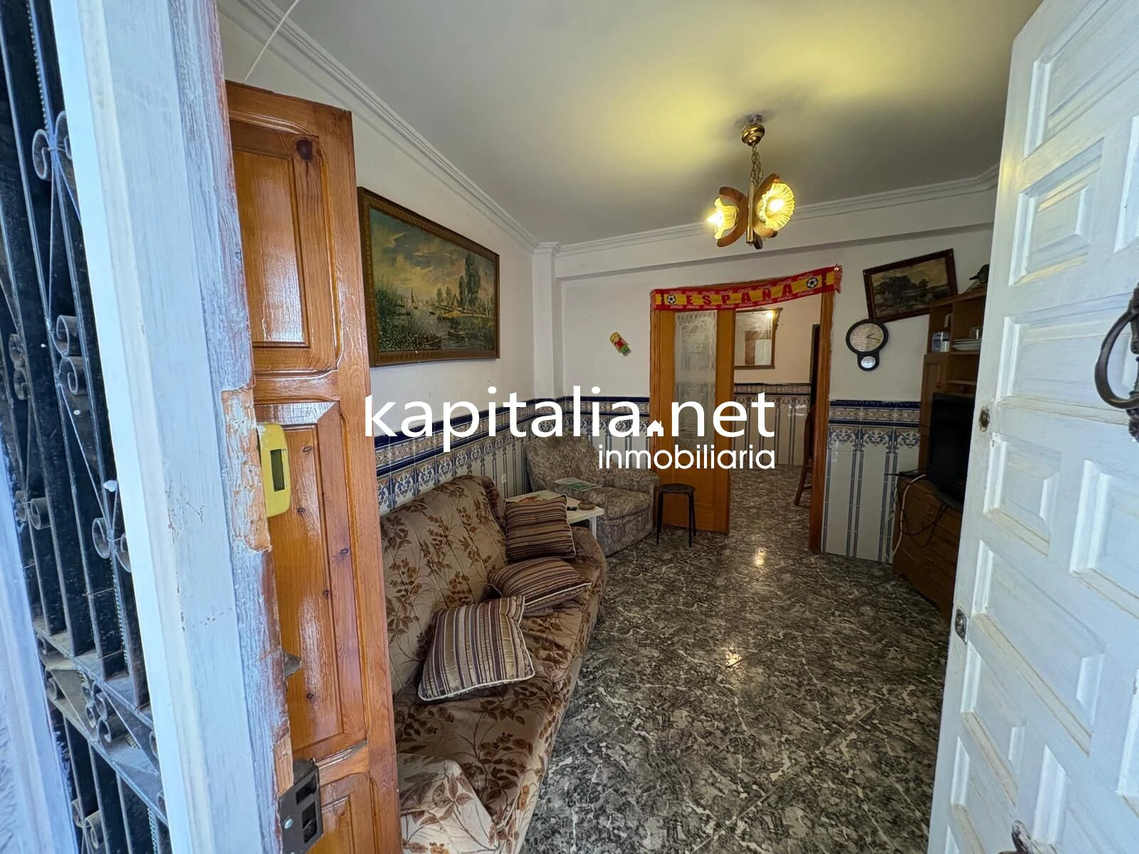 10475 - CASA CON GARAJE A LA VENTA EN XATIVA