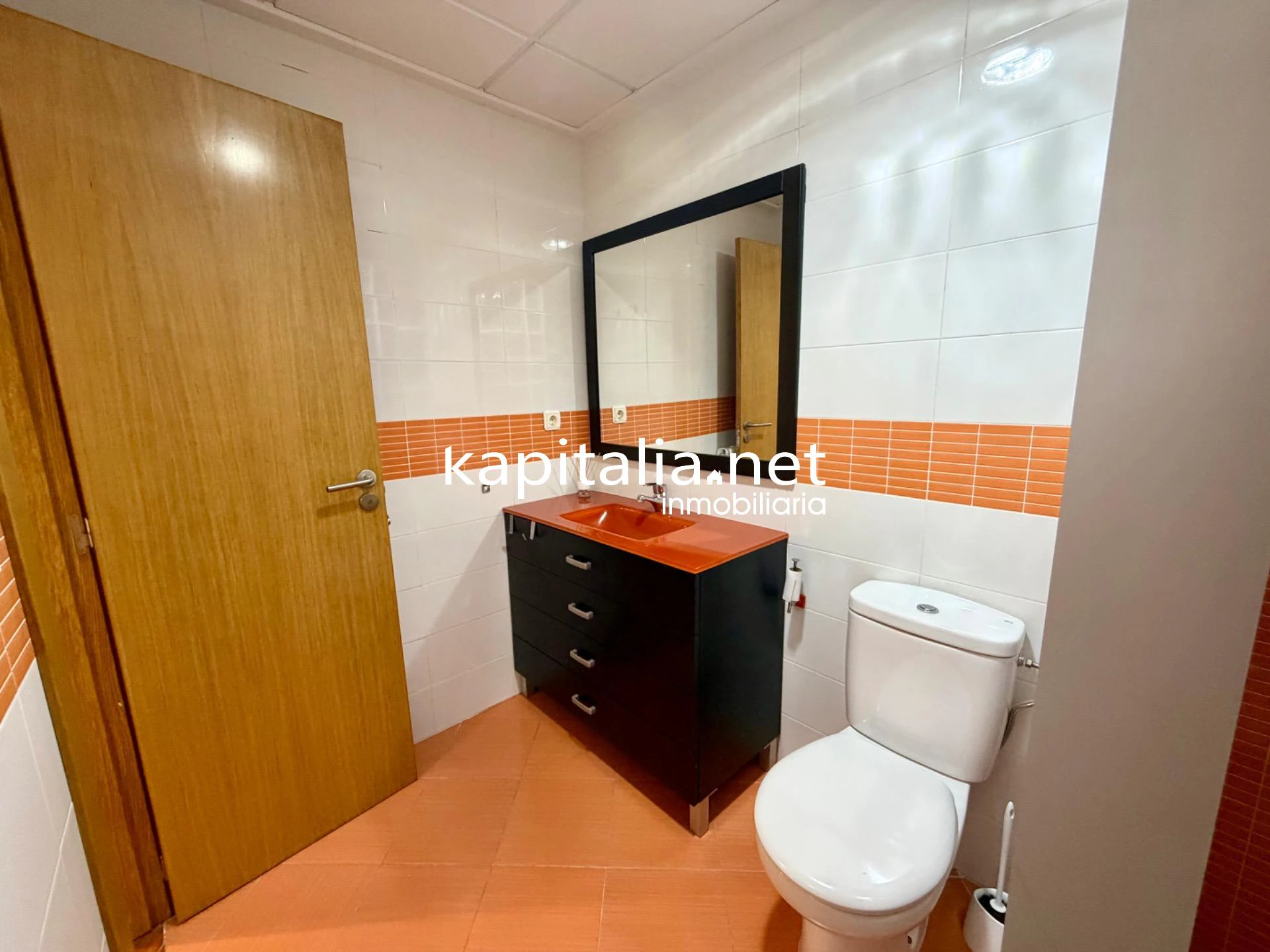 Bajo exterior con garaje, trastero y piscina ¡Listo para entrar a vivir y gastos mínimos!