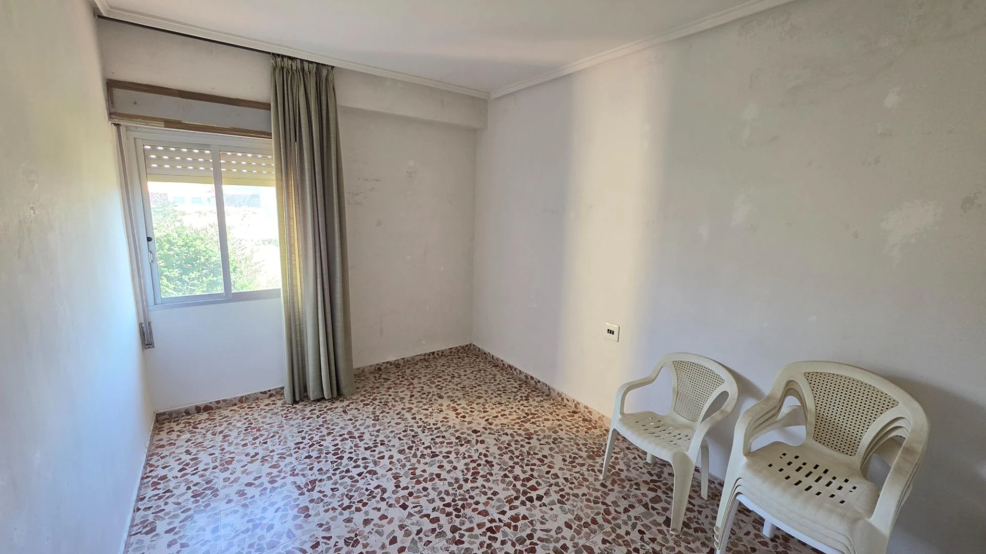 AMPLIA Y LUMINOSA VIVIENDA EN AVENIDA ALMAIG !!! EXCLUSIVA EN KAPITALIA!!!