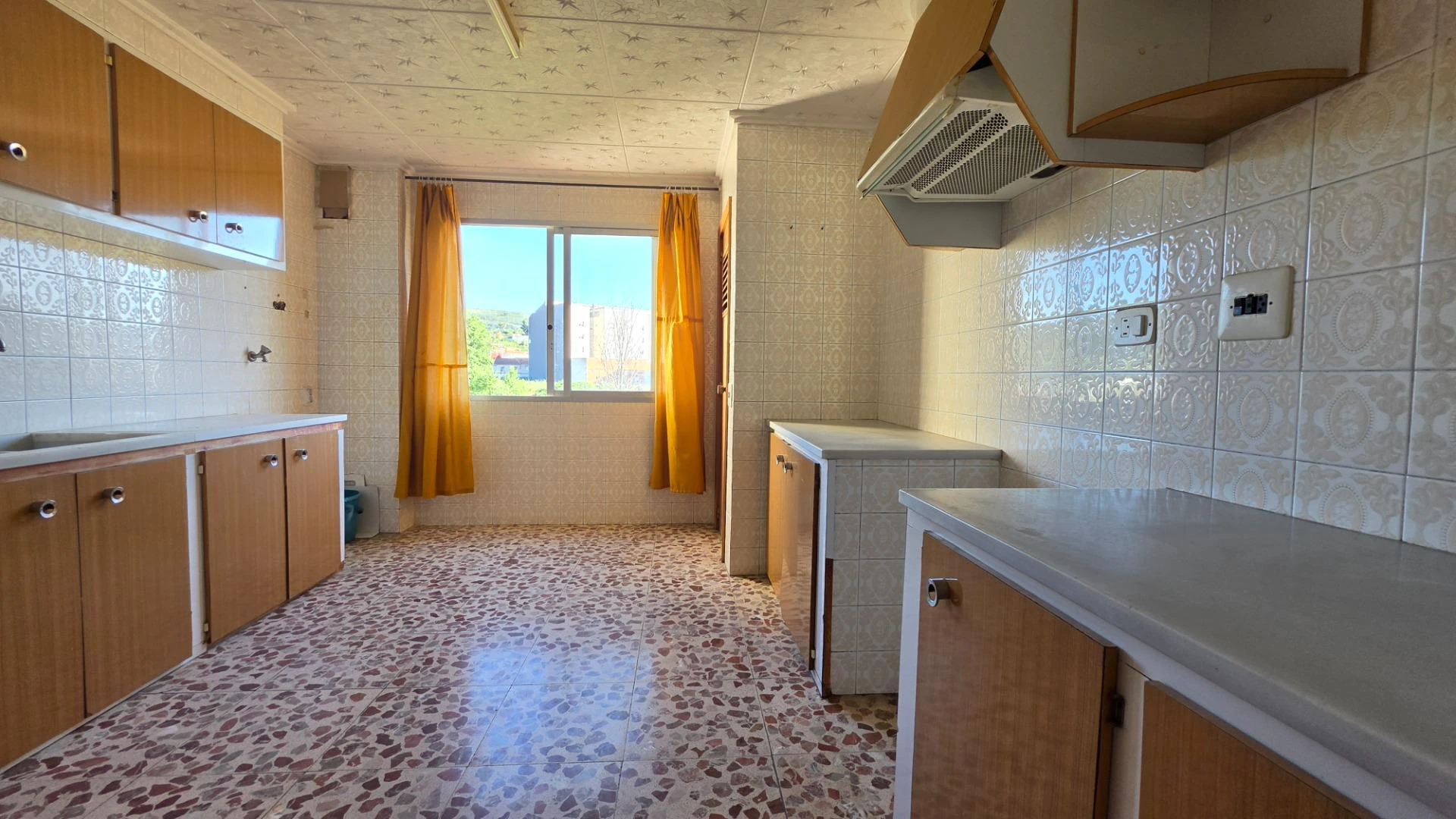 AMPLIA Y LUMINOSA VIVIENDA EN AVENIDA ALMAIG !!! EXCLUSIVA EN KAPITALIA!!!