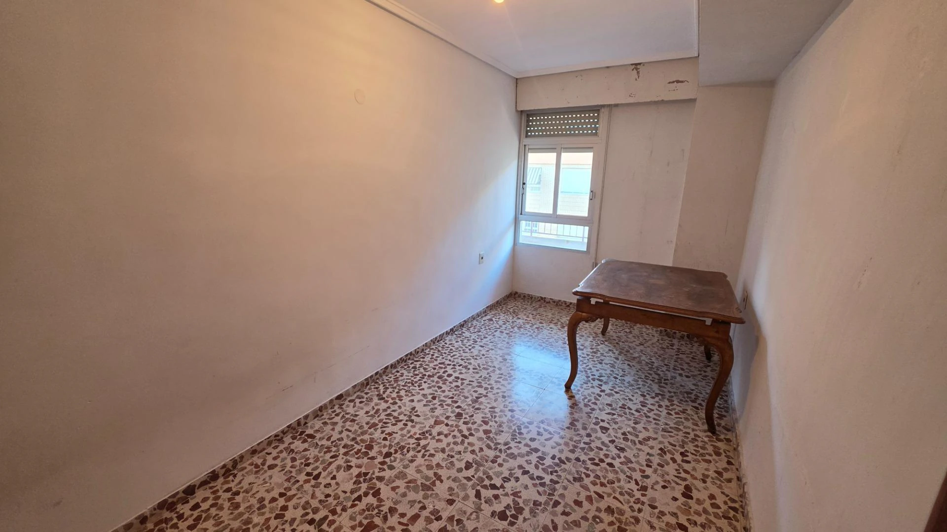 AMPLIA Y LUMINOSA VIVIENDA EN AVENIDA ALMAIG !!! EXCLUSIVA EN KAPITALIA!!!