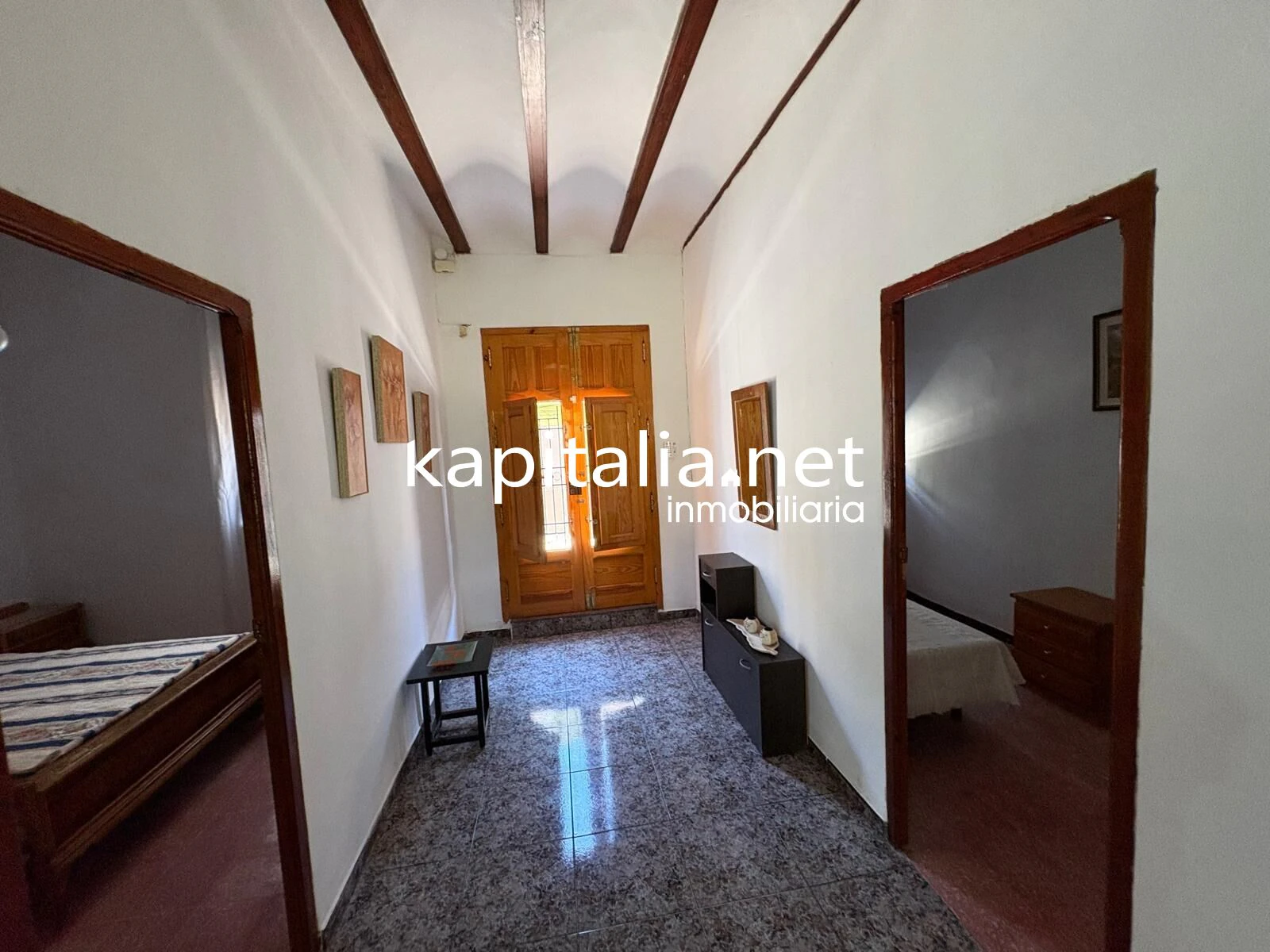 ESTUPENDA CASA A LA VENTA LISTA PARA ENTRAR A VIVIR CON GRAN PATIO Y TERRAZA EN LA LLOSA DE RANES