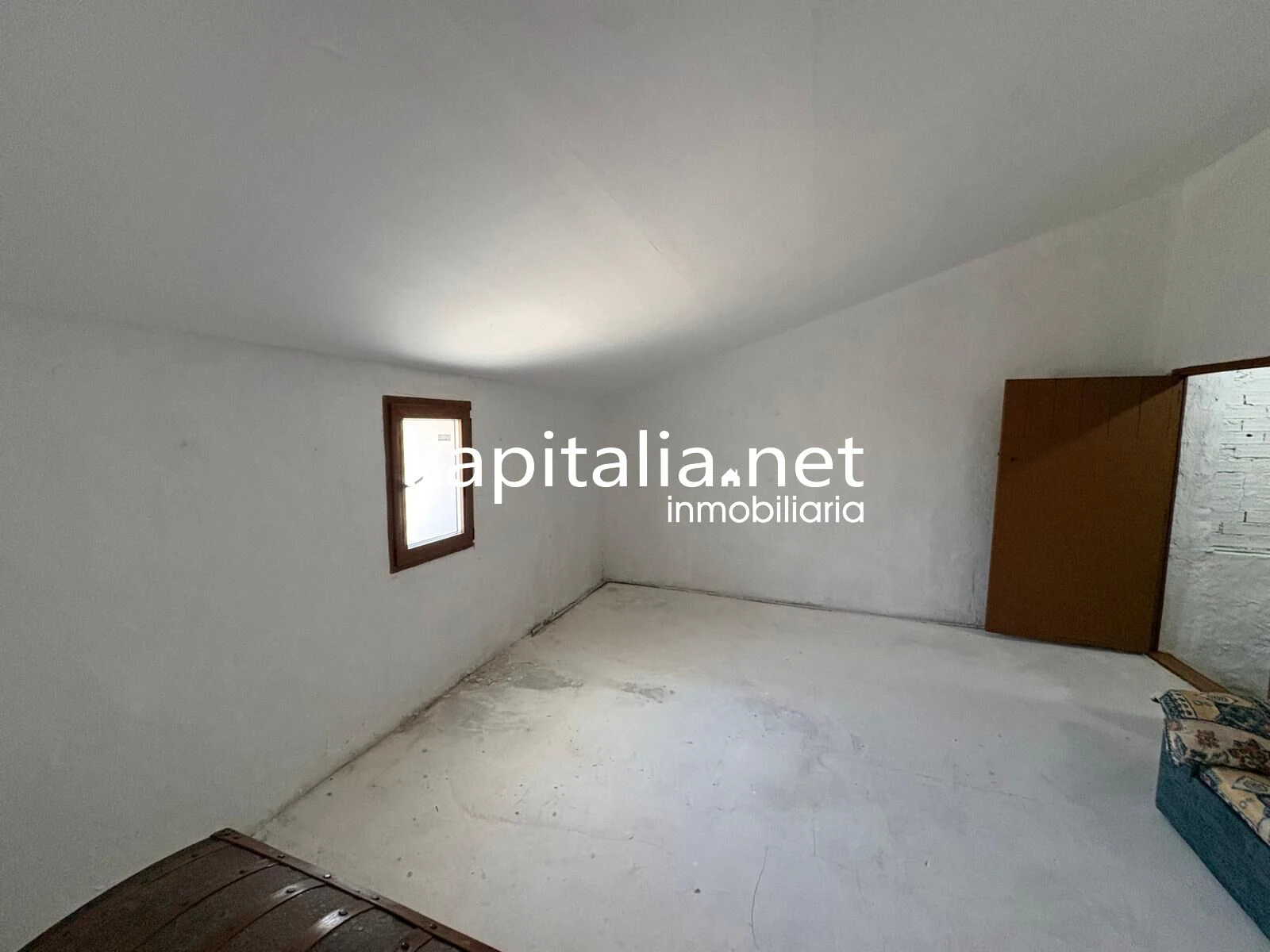 ESTUPENDA CASA A LA VENTA LISTA PARA ENTRAR A VIVIR CON GRAN PATIO Y TERRAZA EN LA LLOSA DE RANES