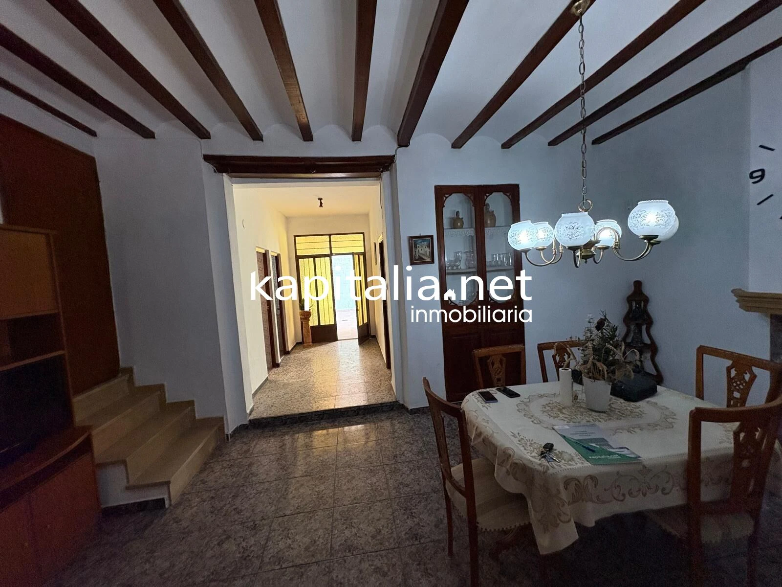 ESTUPENDA CASA A LA VENTA LISTA PARA ENTRAR A VIVIR CON GRAN PATIO Y TERRAZA EN LA LLOSA DE RANES