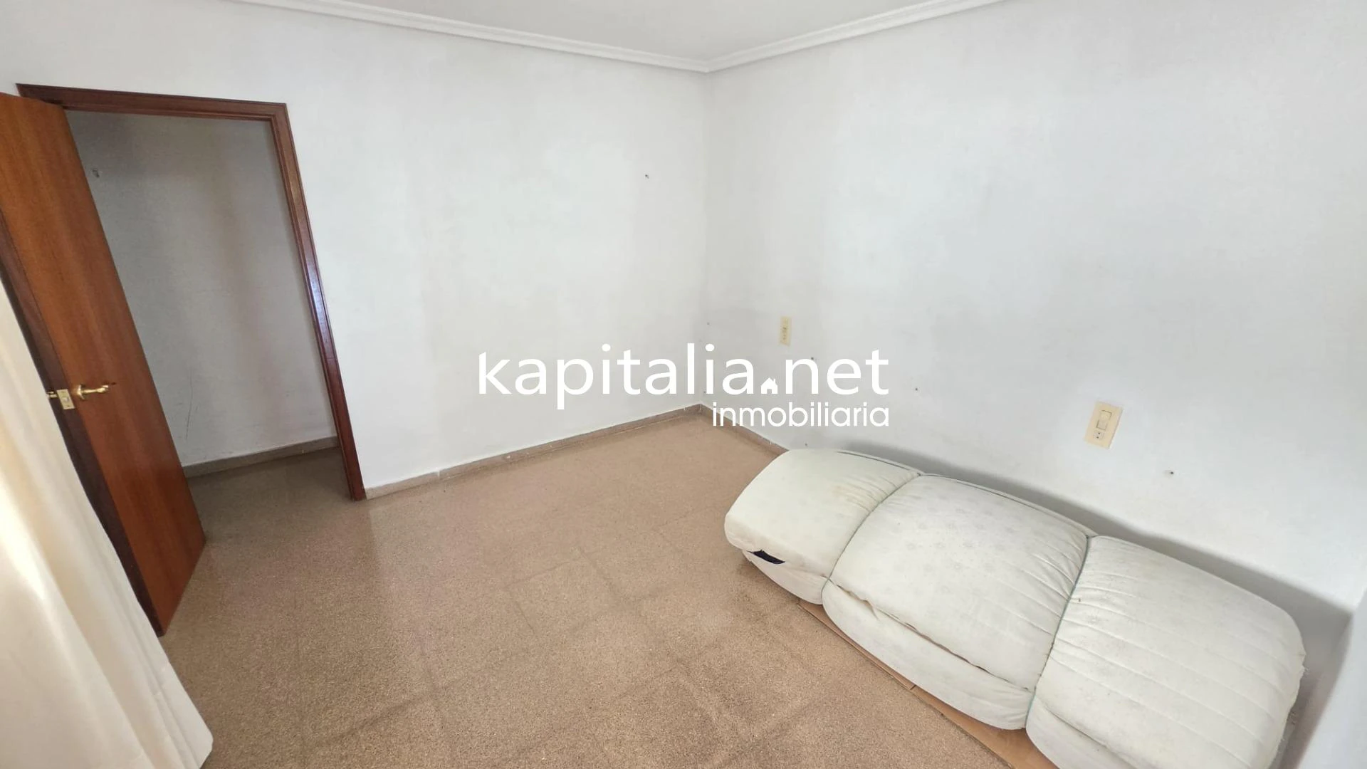 10337 - Estupendo piso a la venta en Ontinyent , zona San José