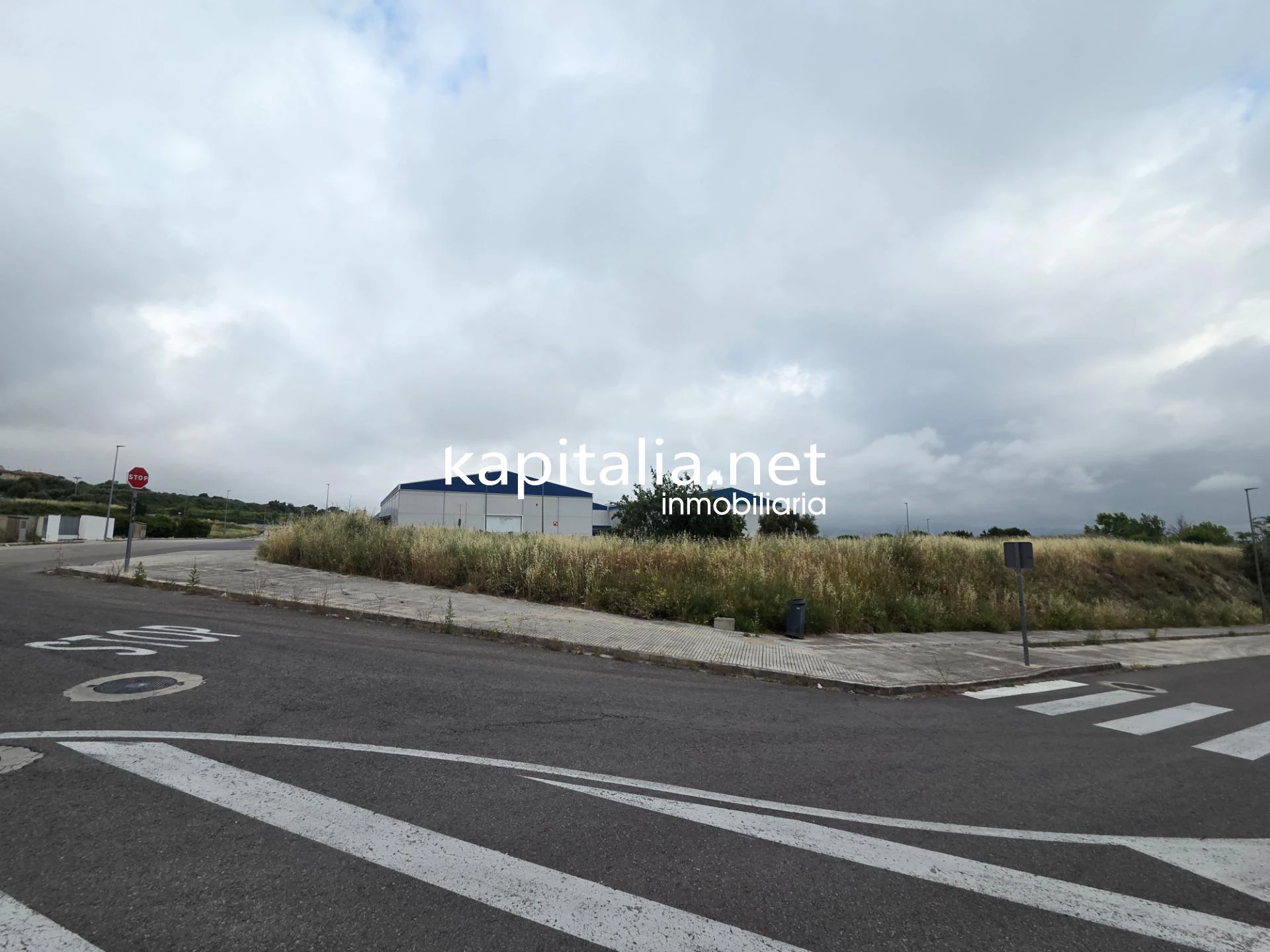 Parcela industrial urbanizada a la venta en Ontinyent