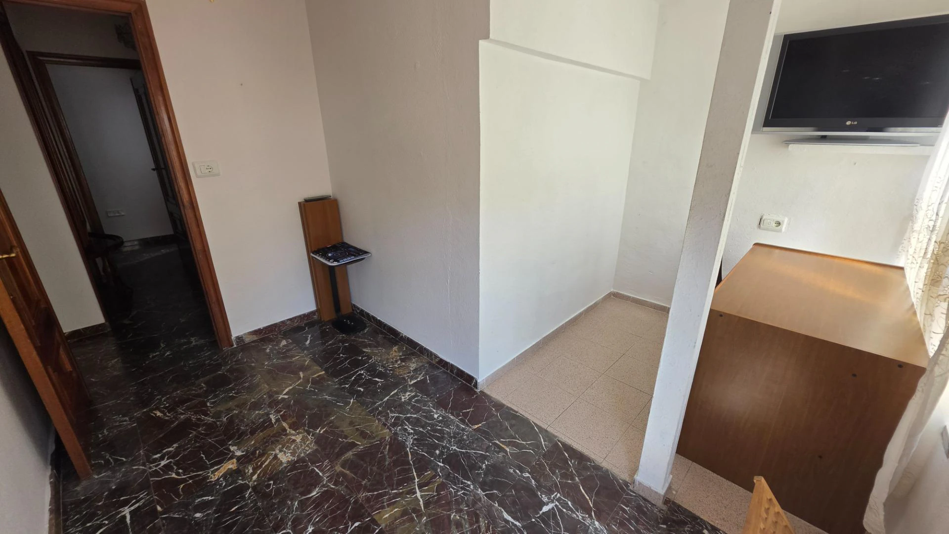 OPORTUNIDAD!!!! VIVIENDA A LA VENTA JUNTO A LA PLAZA CONCEPCIÓN!!!