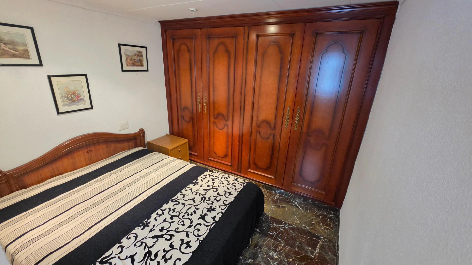 OPORTUNIDAD!!!! VIVIENDA A LA VENTA JUNTO A LA PLAZA CONCEPCIÓN!!!