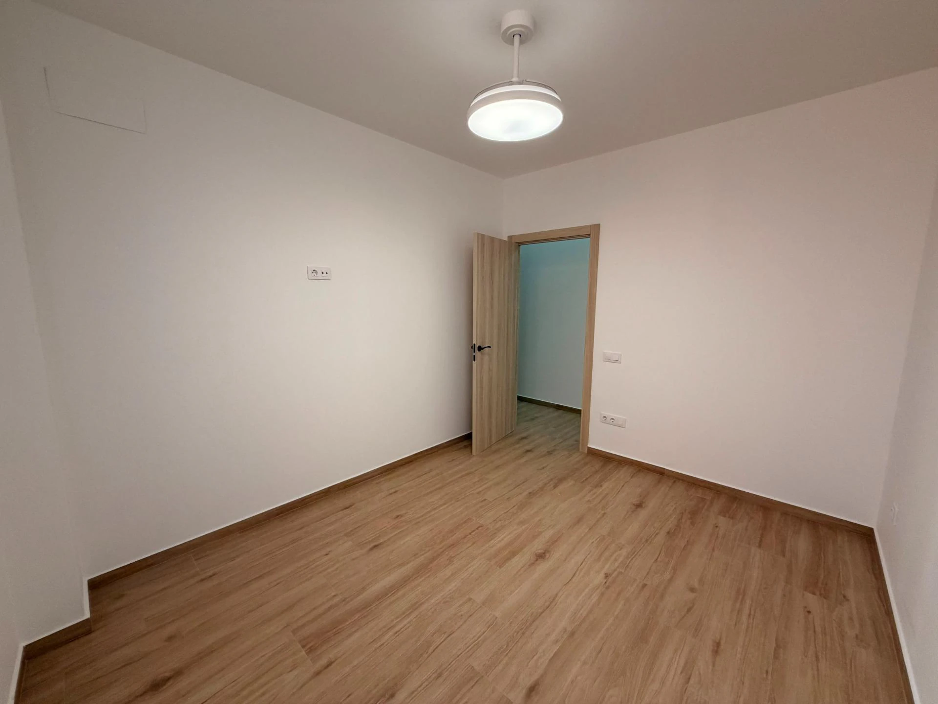 VIVIENDA SITUADA EN PLANTA BAJA, TOTALMENTE REFORMADA!!!