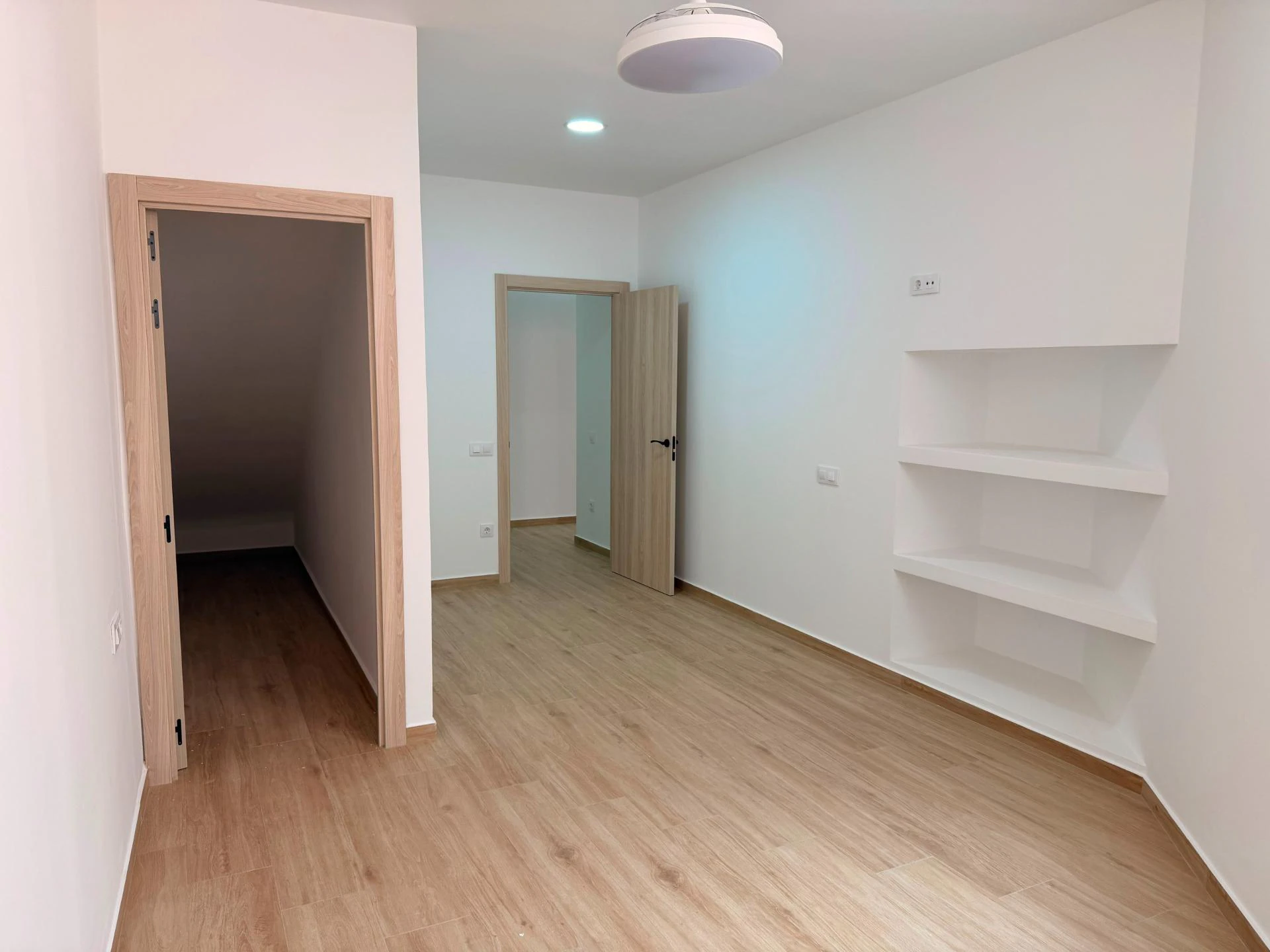 VIVIENDA SITUADA EN PLANTA BAJA, TOTALMENTE REFORMADA!!!