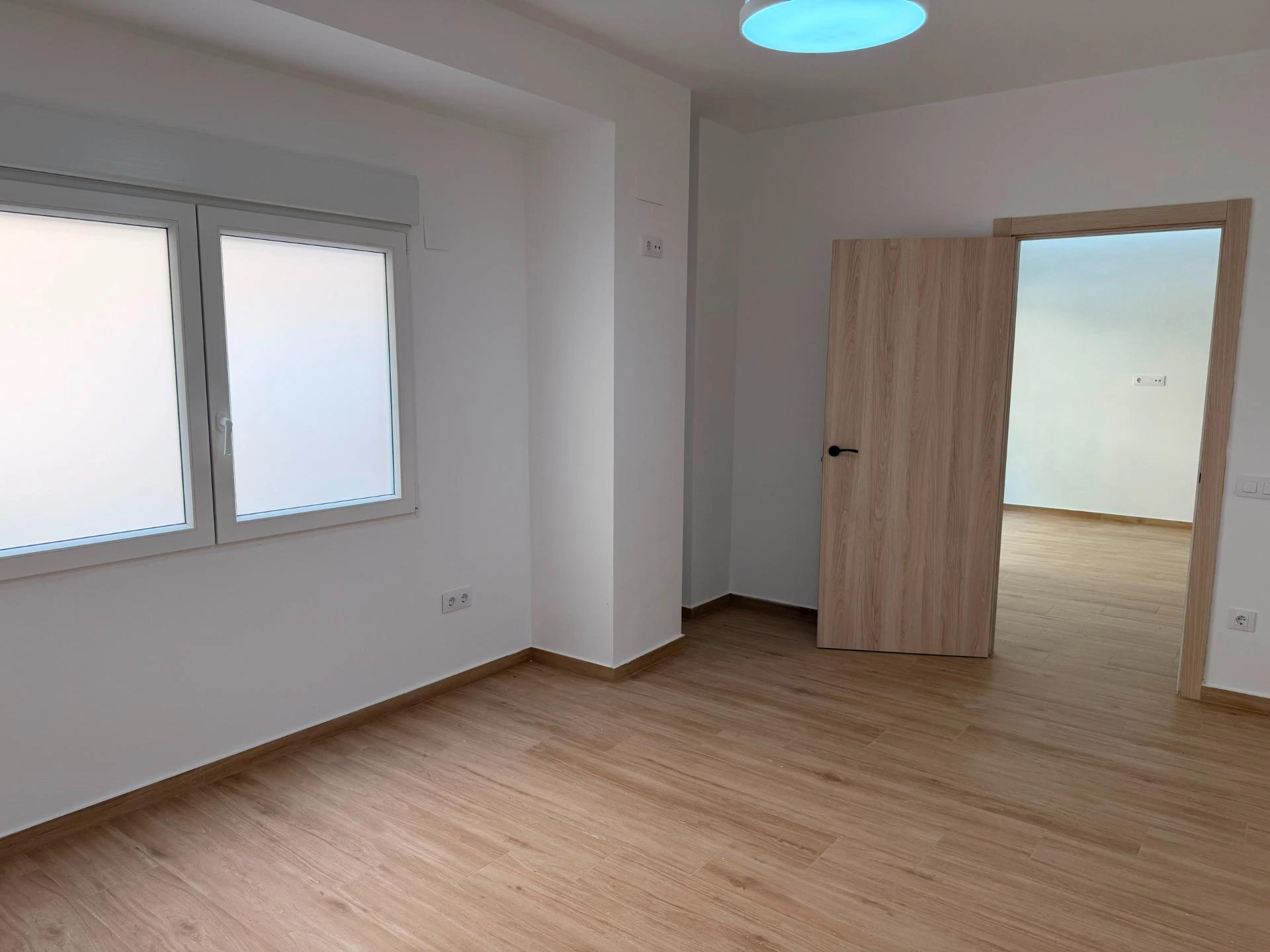 VIVIENDA SITUADA EN PLANTA BAJA, TOTALMENTE REFORMADA!!!