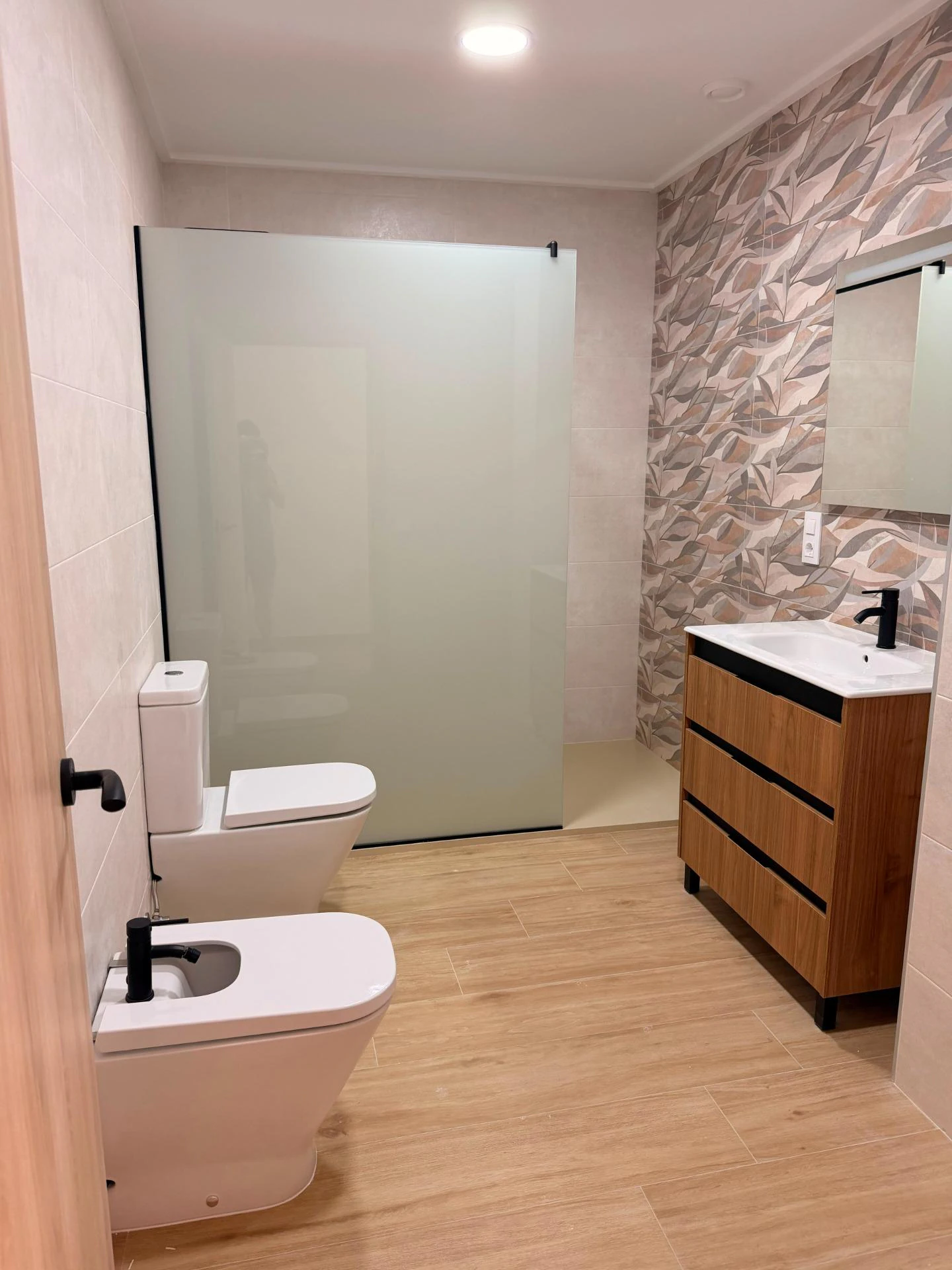 VIVIENDA SITUADA EN PLANTA BAJA, TOTALMENTE REFORMADA!!!