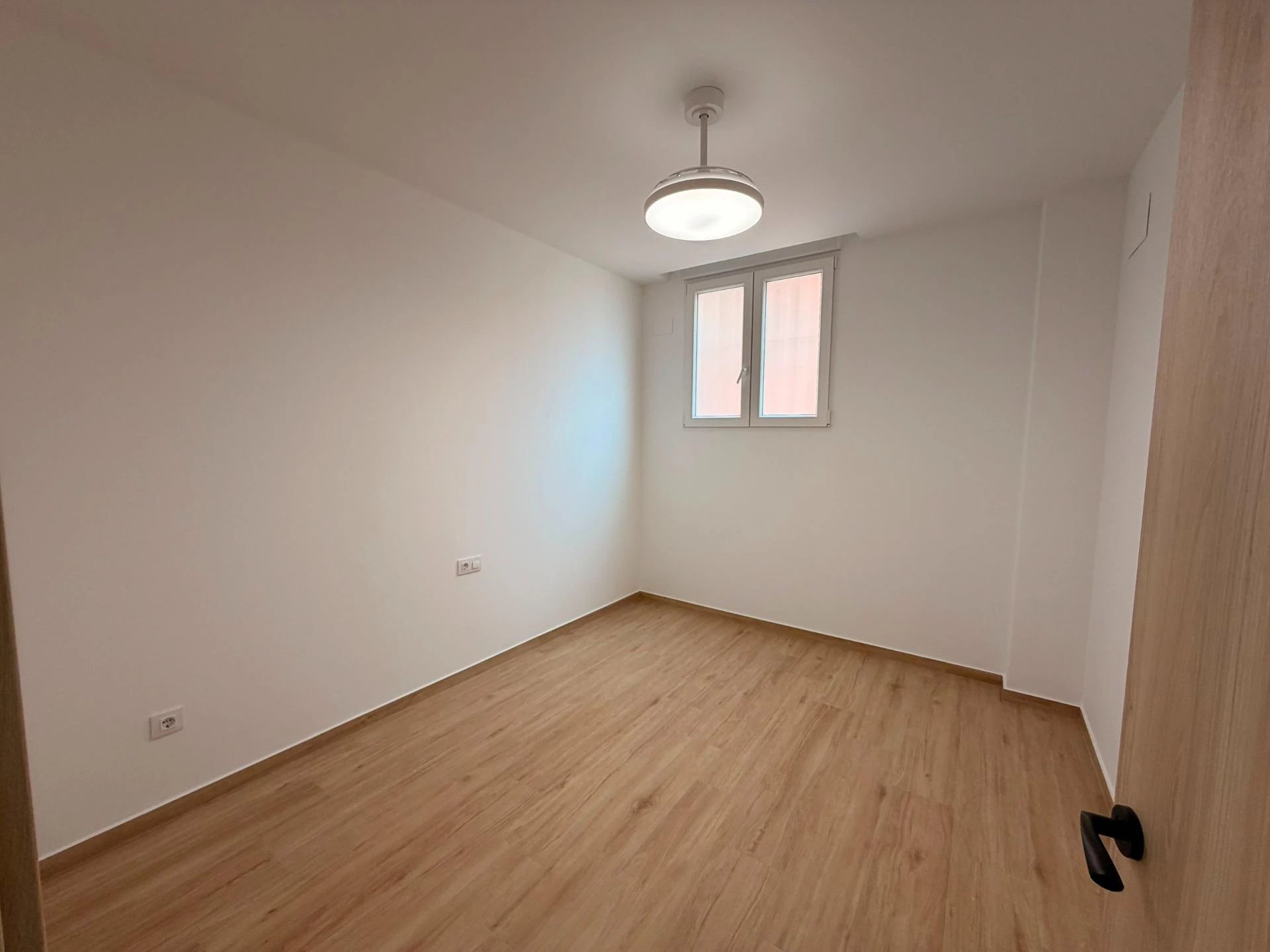 VIVIENDA SITUADA EN PLANTA BAJA, TOTALMENTE REFORMADA!!!