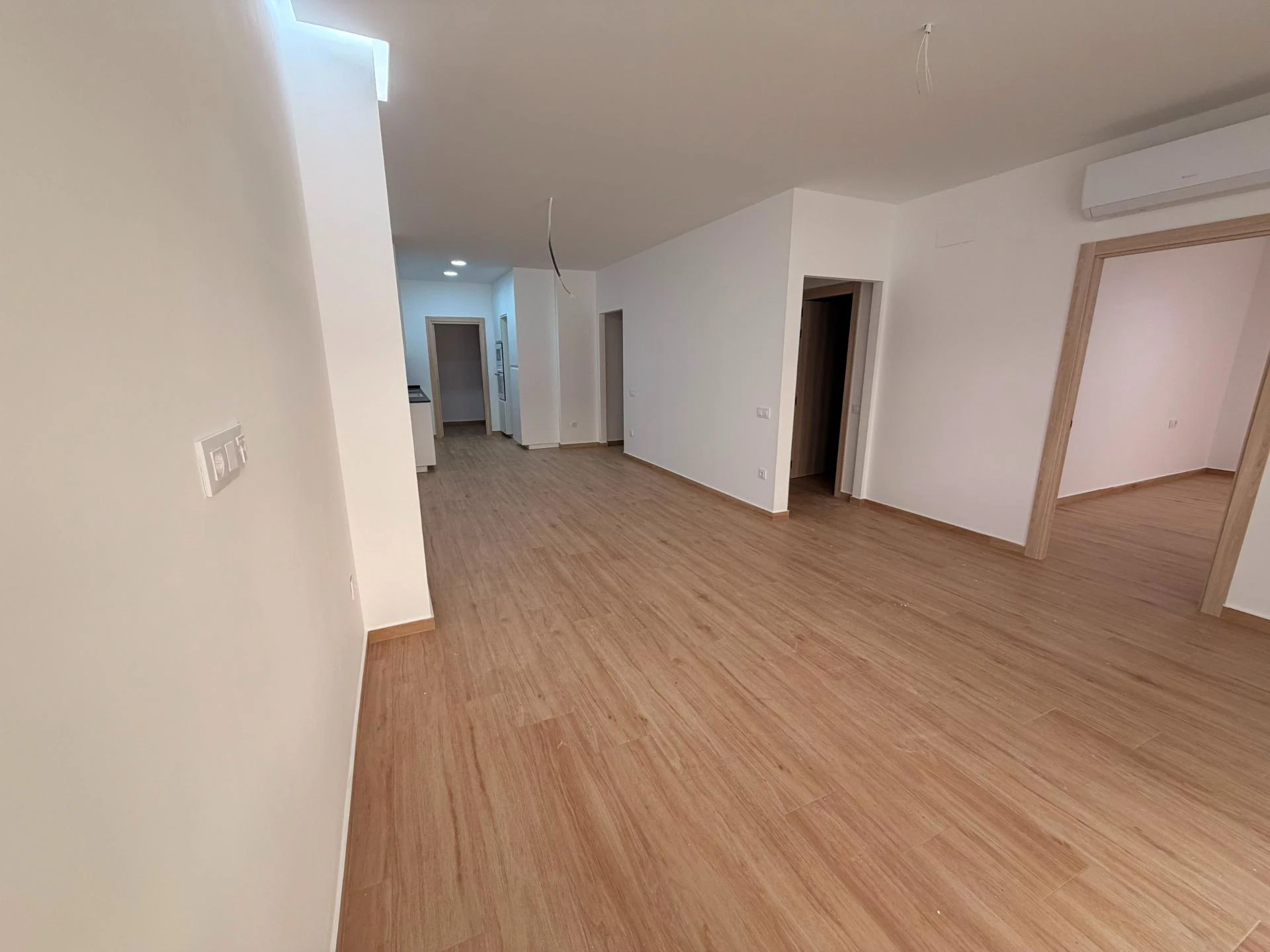 VIVIENDA SITUADA EN PLANTA BAJA, TOTALMENTE REFORMADA!!!