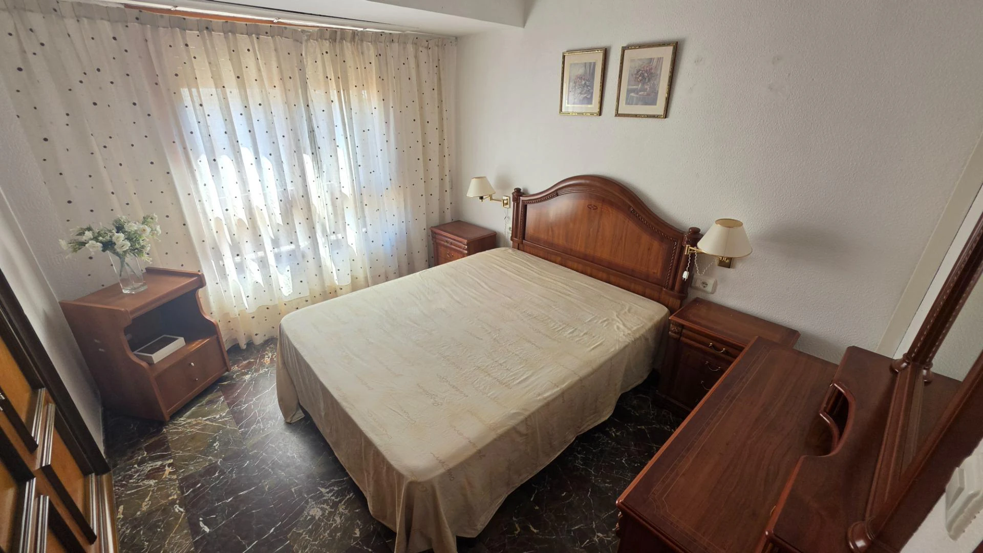 OPORTUNIDAD!!!! VIVIENDA A LA VENTA JUNTO A LA PLAZA CONCEPCIÓN!!!