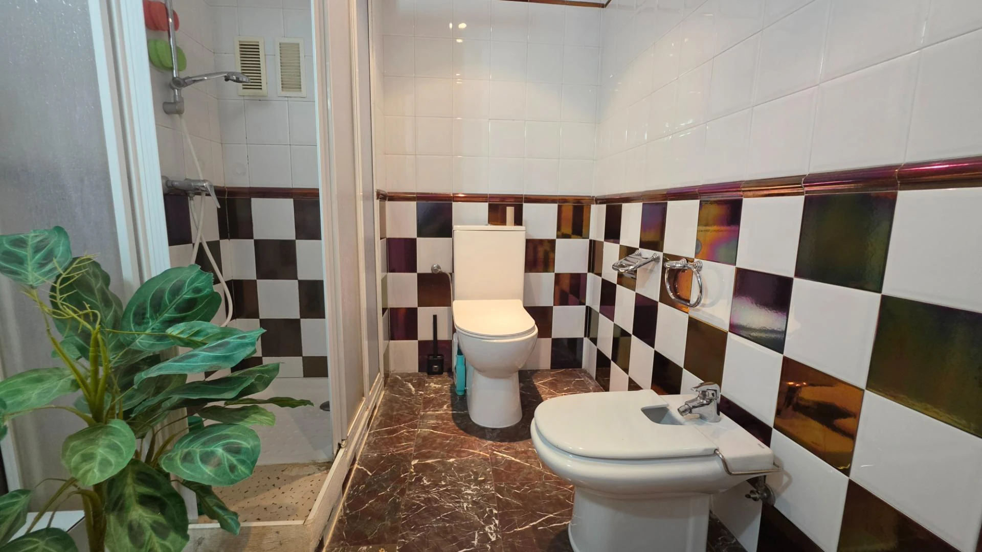 OPORTUNIDAD!!!! VIVIENDA A LA VENTA JUNTO A LA PLAZA CONCEPCIÓN!!!