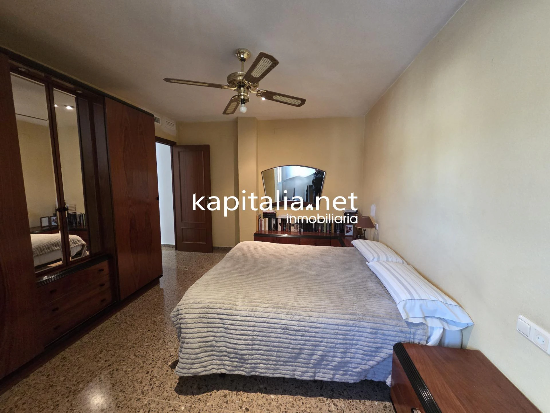 Piso Dúplex Reformado con Terraza Propia a la venta en Ontinyent