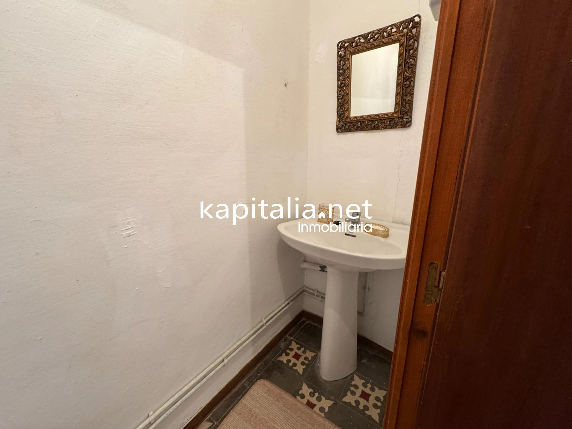 Casa de tres plantas a la venta en Ontinyent