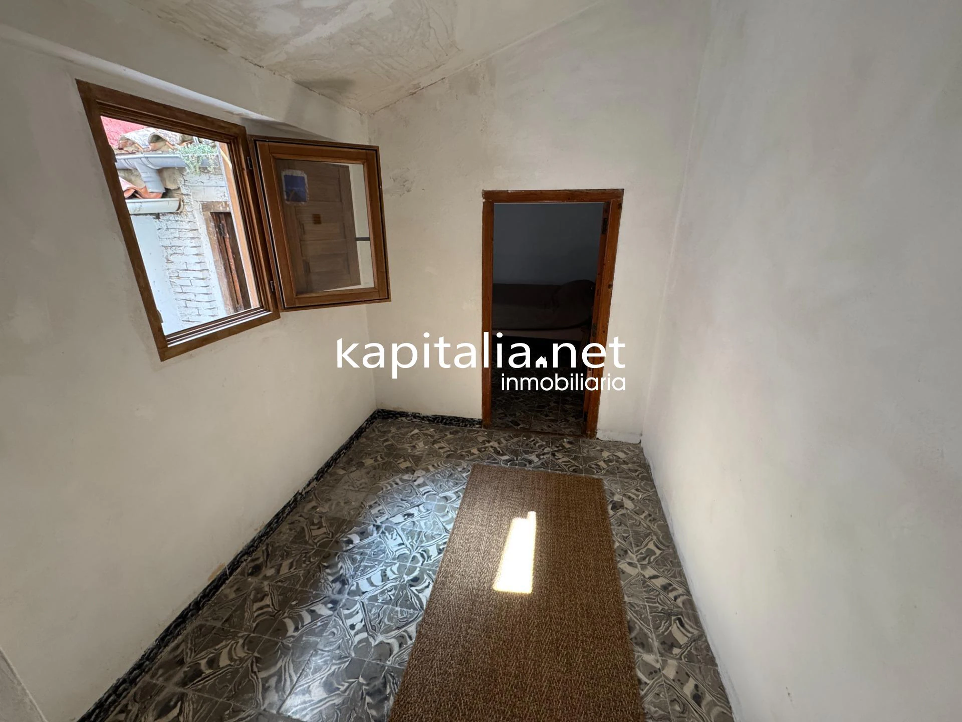 Casa de tres plantas a la venta en Ontinyent