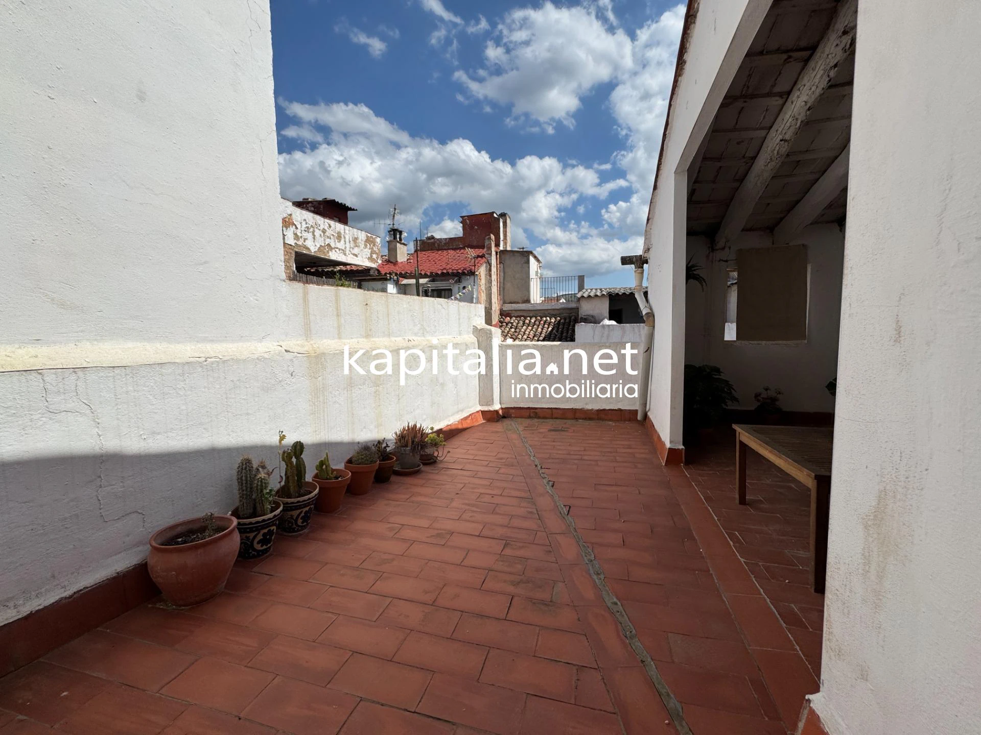 Casa de tres plantas a la venta en Ontinyent