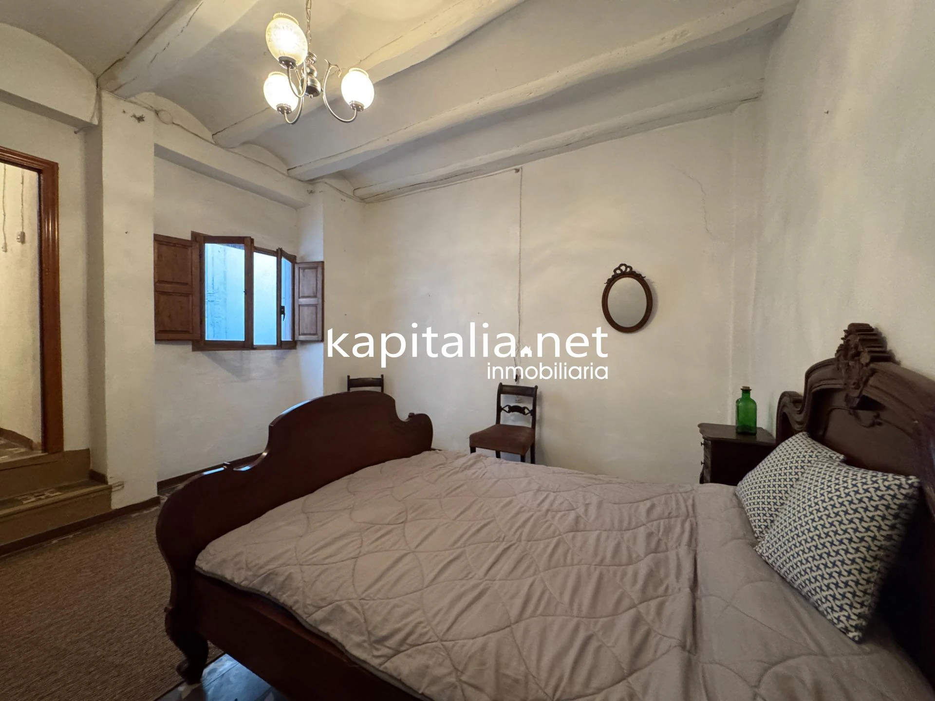 Casa de tres plantas a la venta en Ontinyent