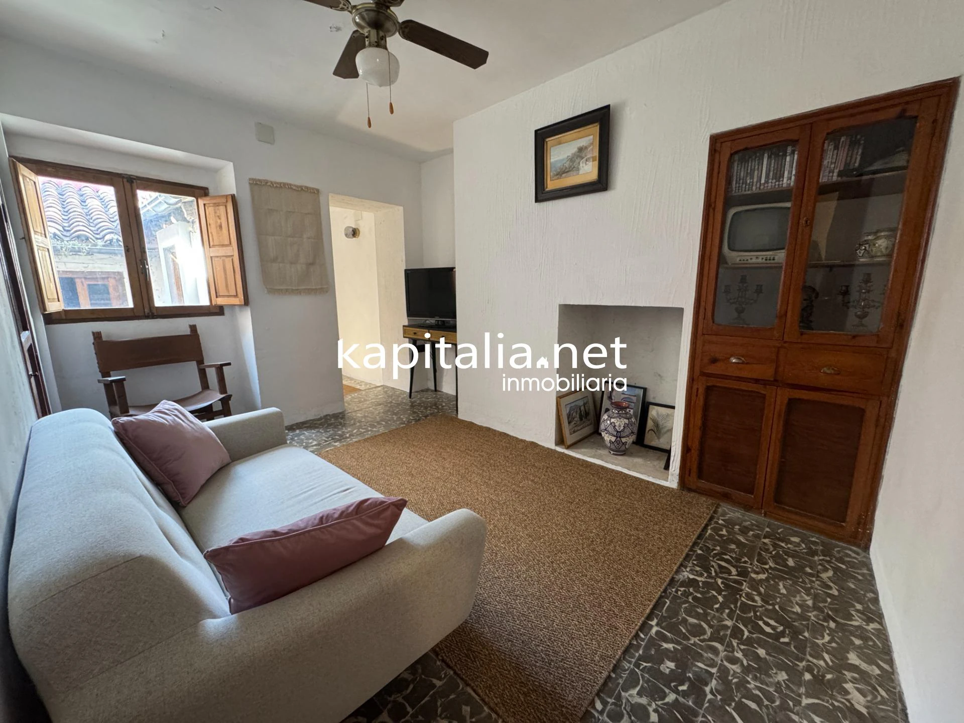 Casa de tres plantas a la venta en Ontinyent