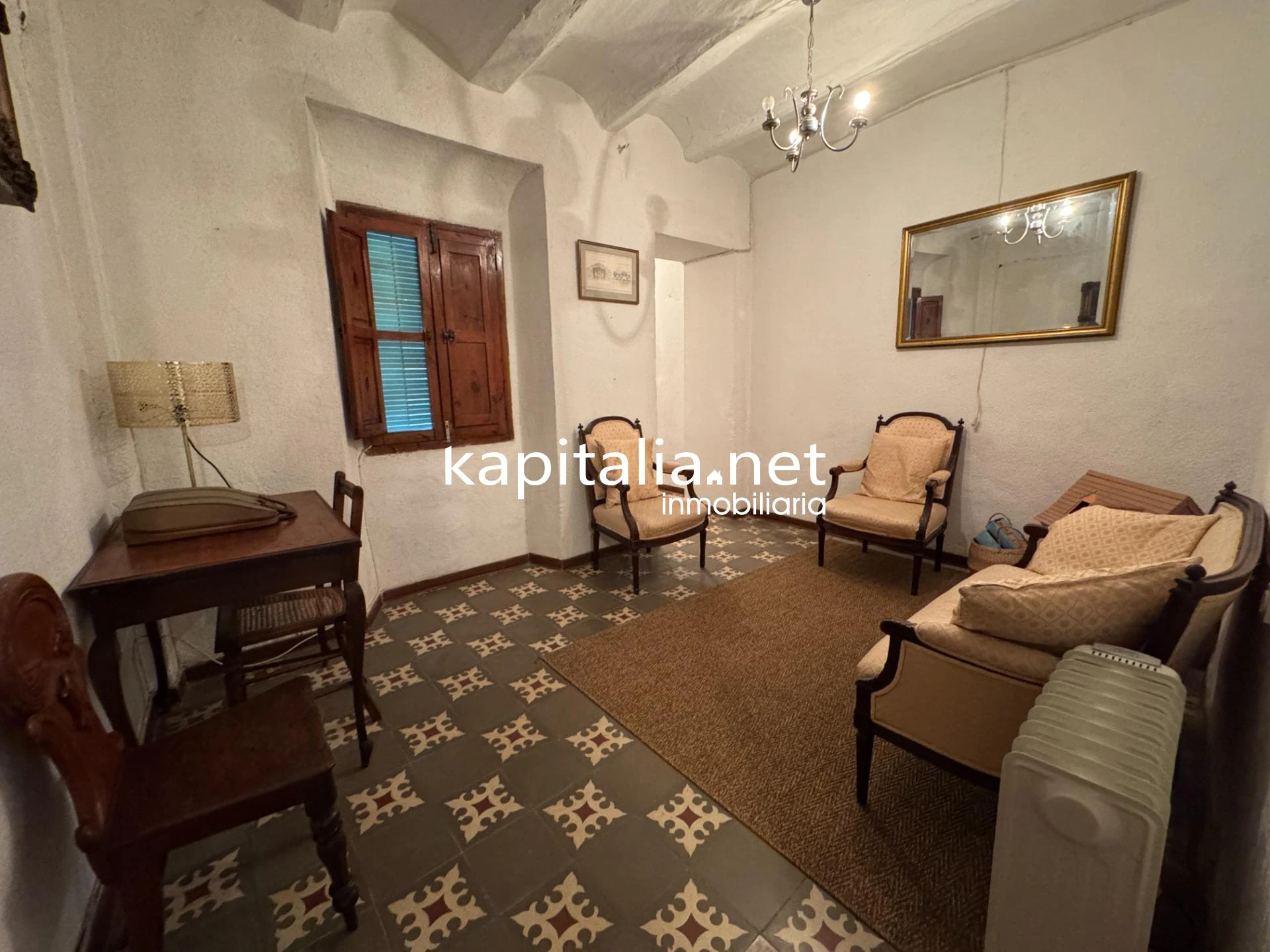 Casa de tres plantas a la venta en Ontinyent