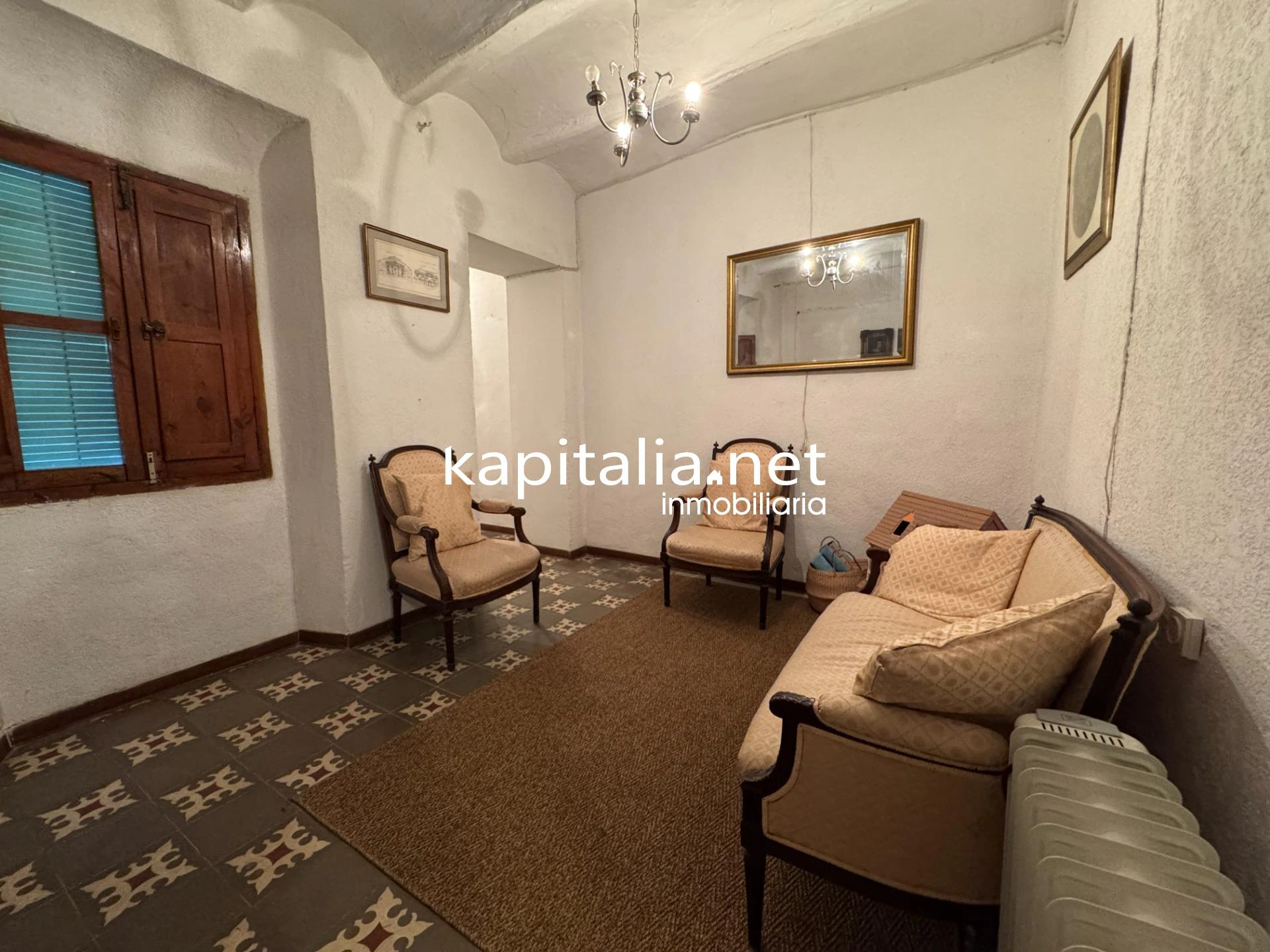 Casa de tres plantas a la venta en Ontinyent